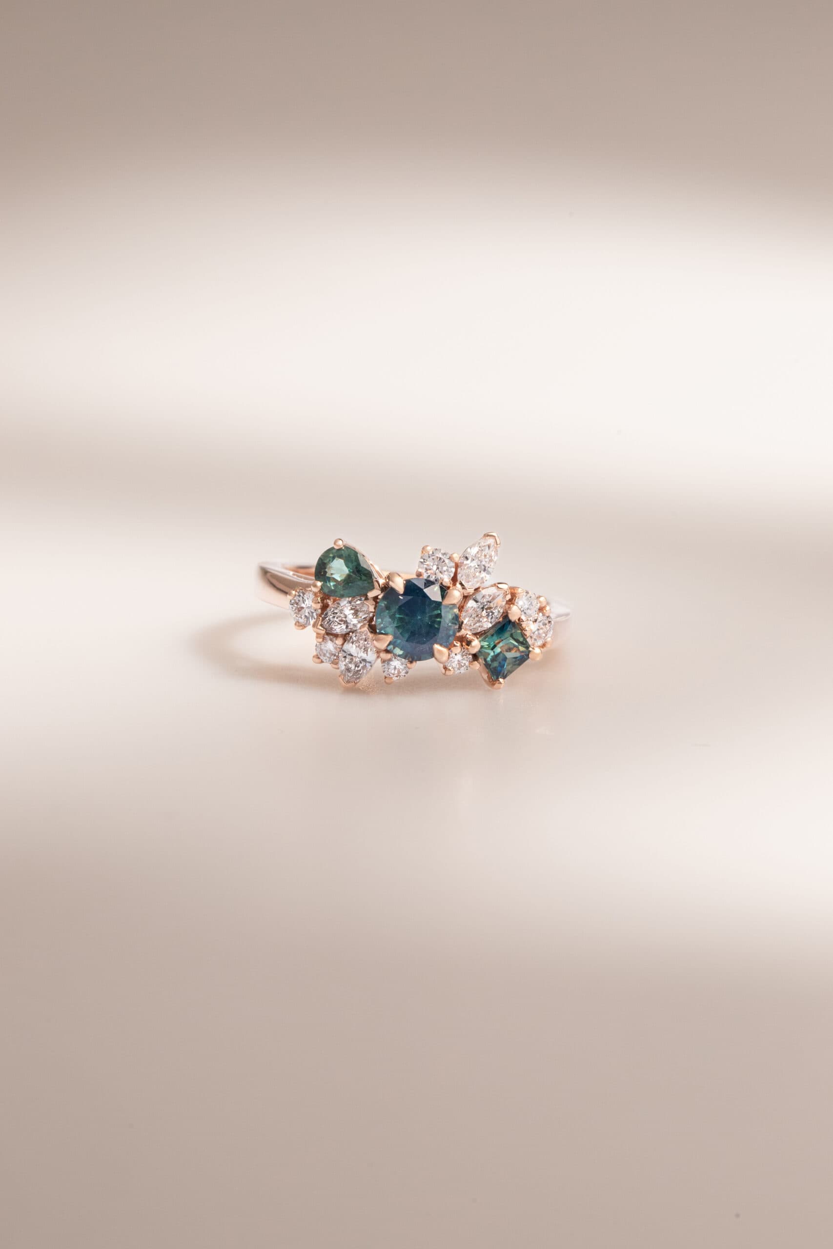 Bague saphir teal, 0,66 ct, rond
