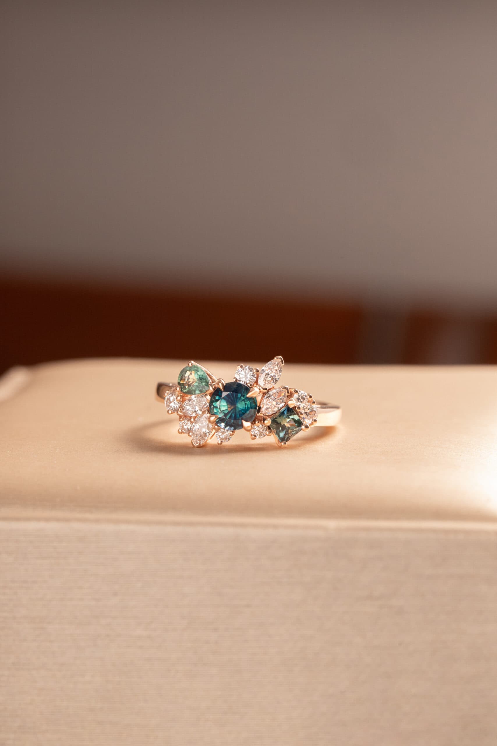 Bague saphir teal, 0,66 ct, rond