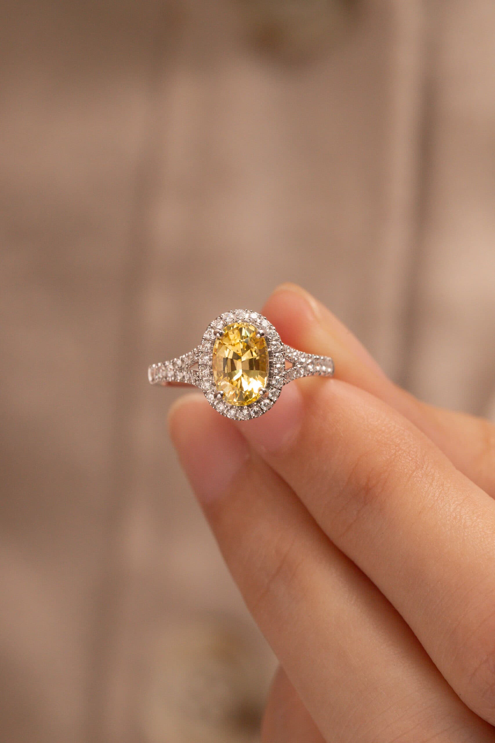 Bague saphir jaune, 1,77 ct