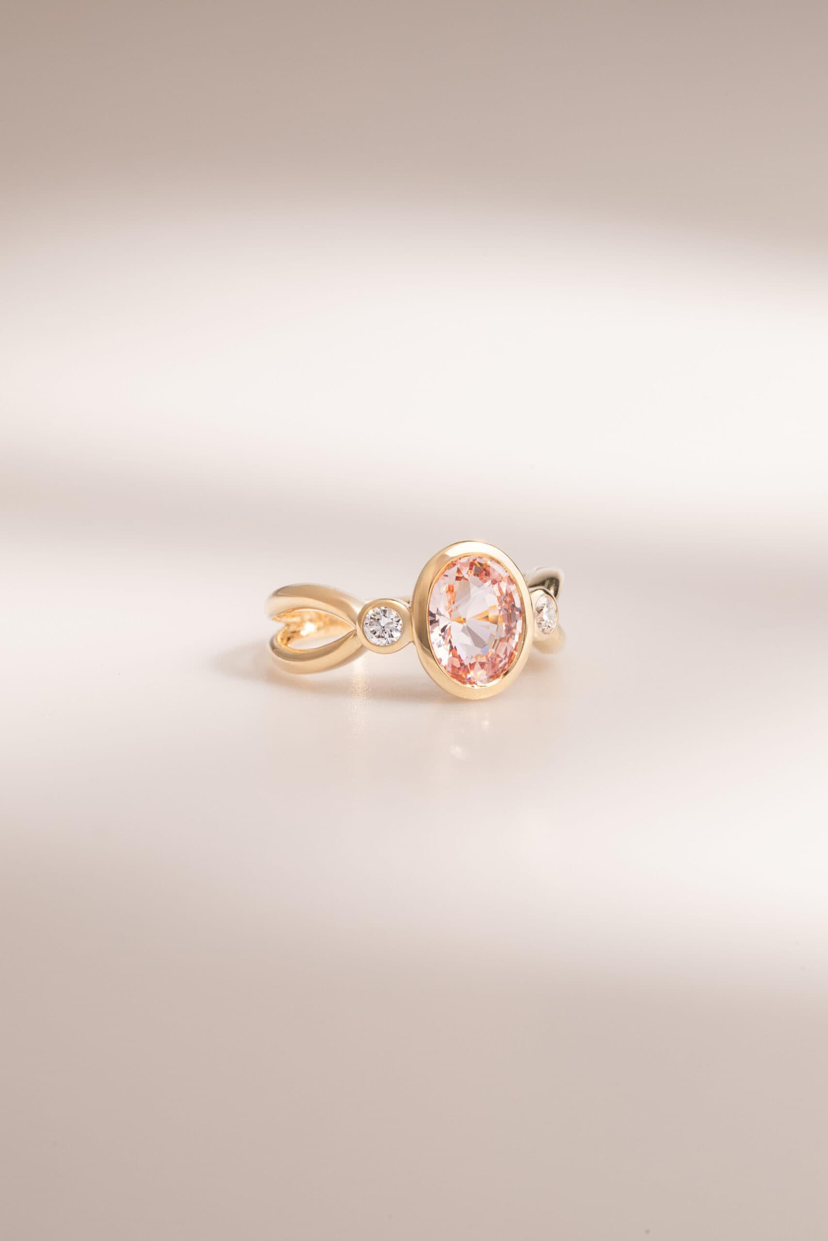 Bague saphir padparadscha, 1,56 ct