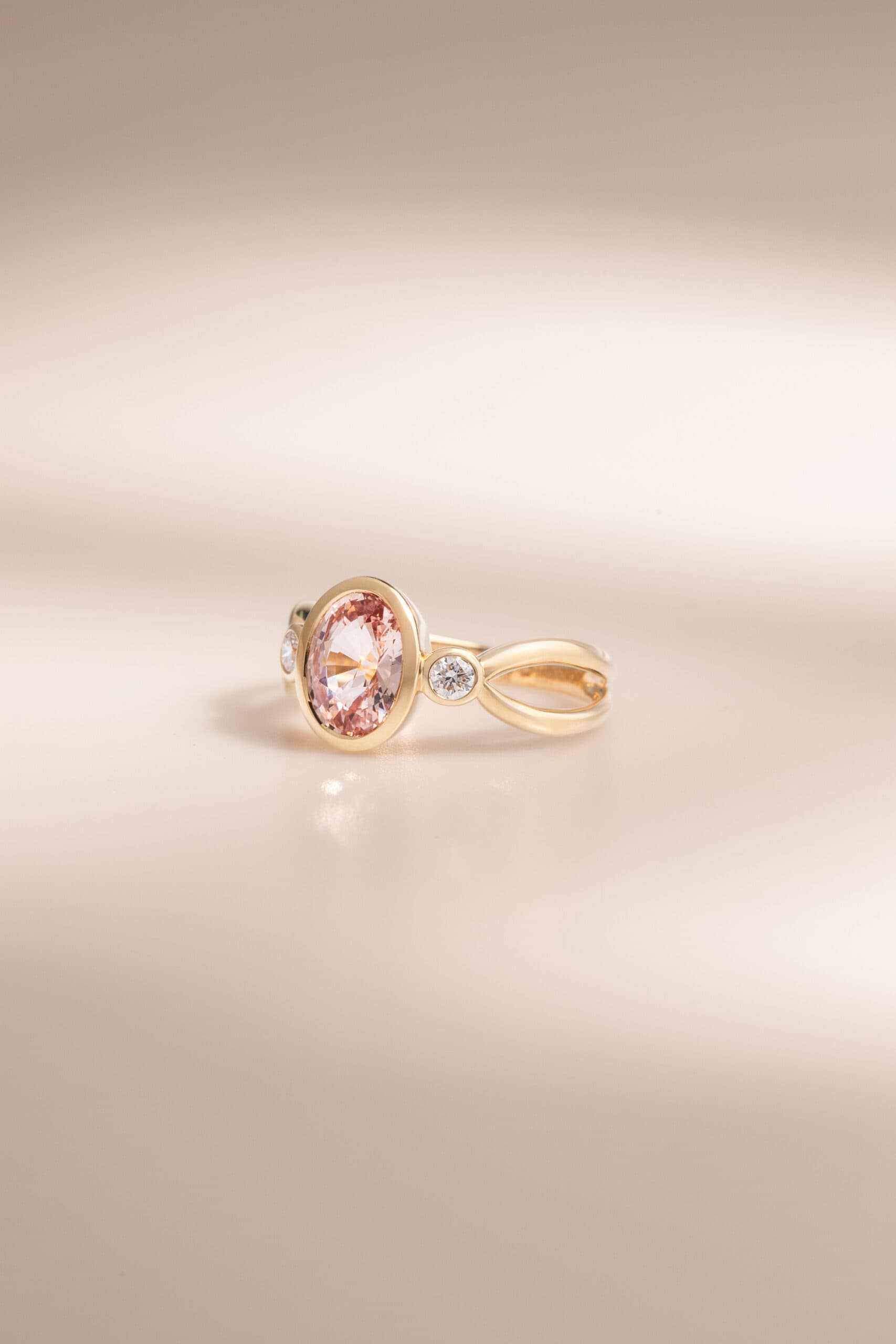 Bague saphir padparadscha, 1,56 ct