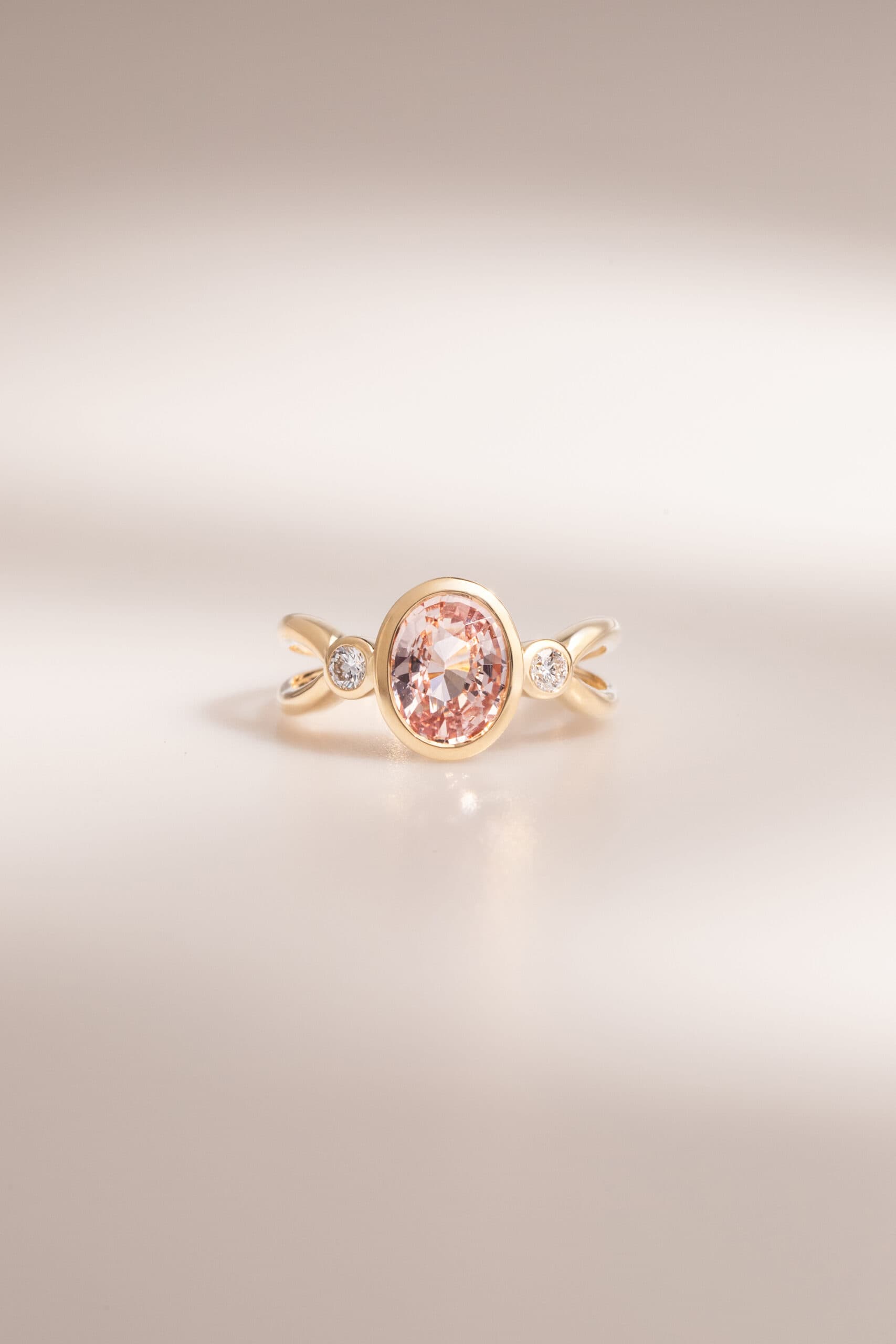 Bague saphir padparadscha, 1,56 ct