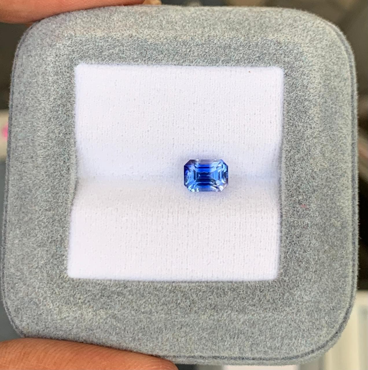 Bicolor-Saphir Rechteck 1,52 ct — Sri Lanka