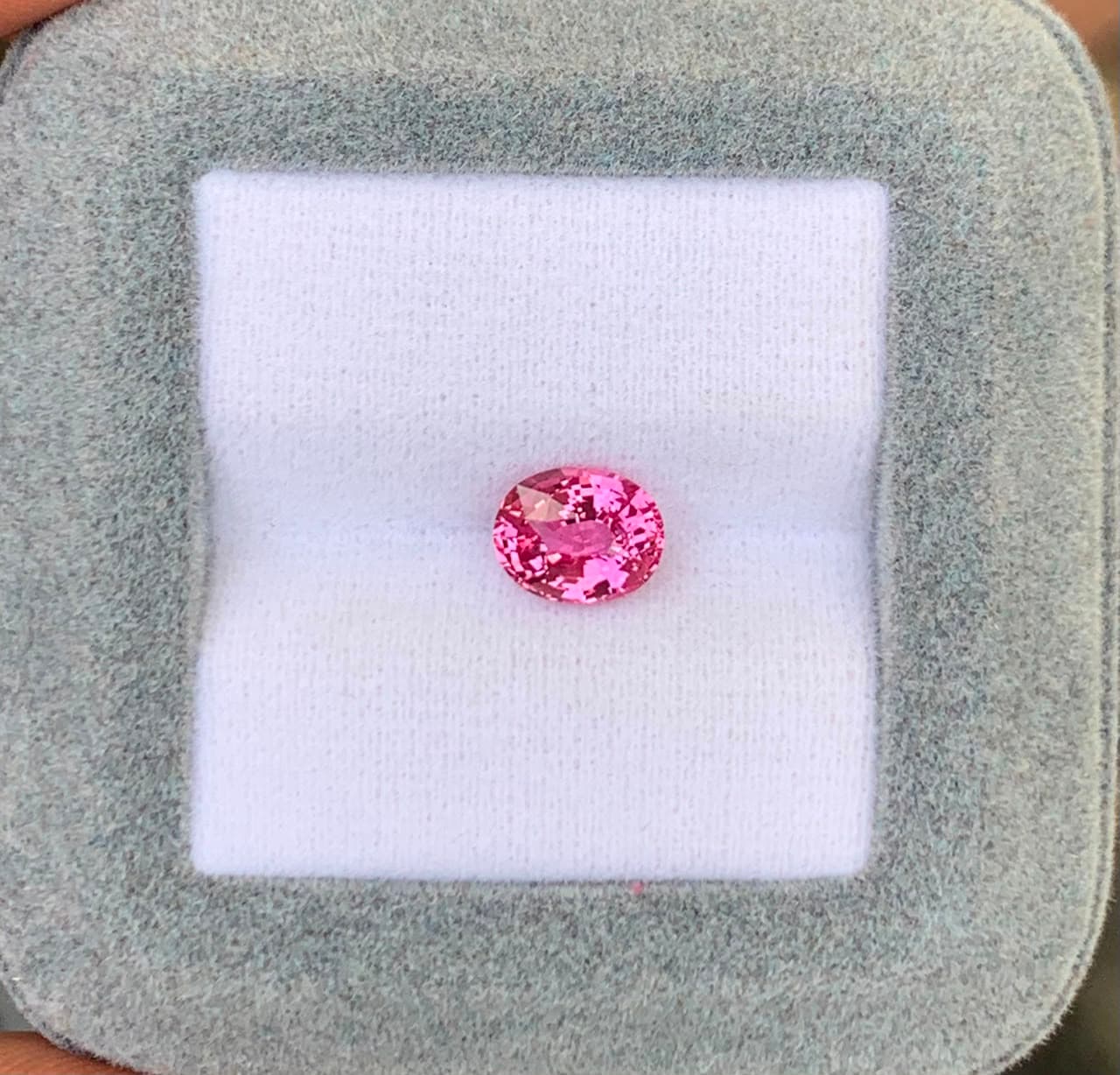 Zaffiro Padparadscha Ovale da 1,58ct