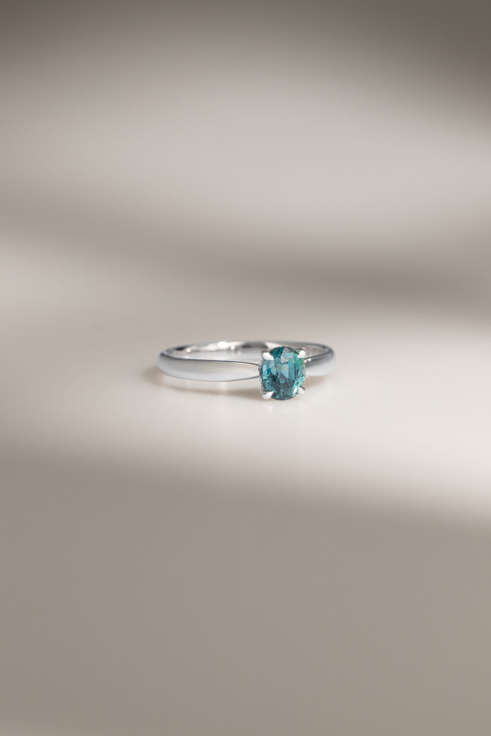 Bague saphir teal 1,22ct platine