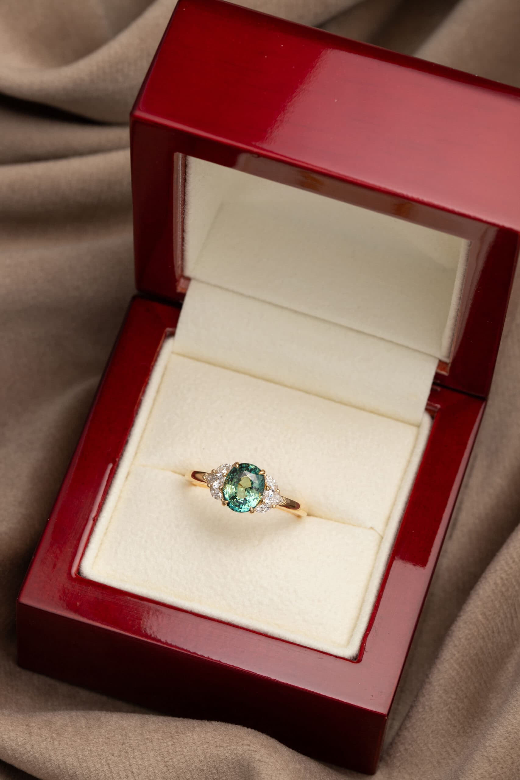 Bague saphir teal ovale 2,03ct