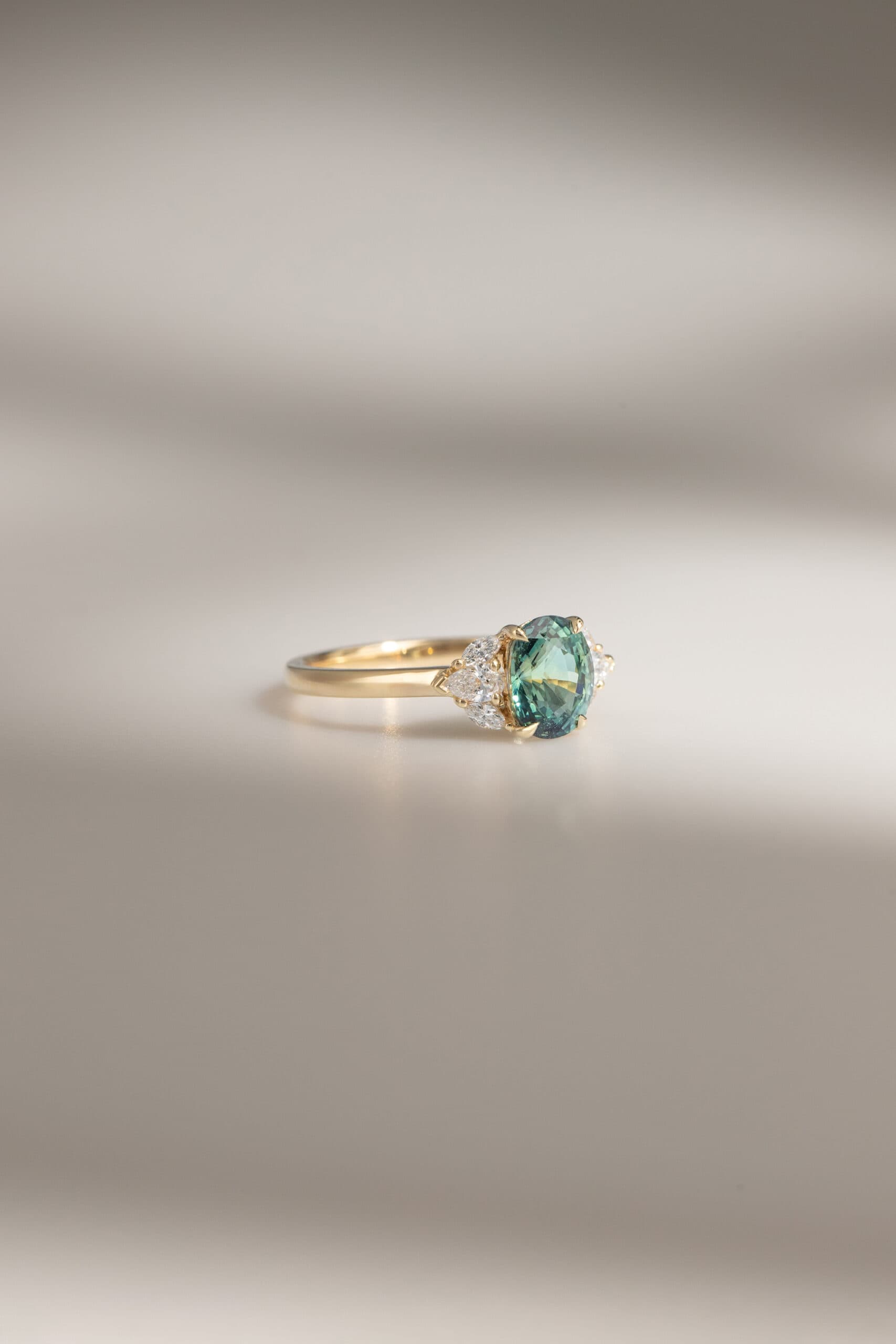 Bague saphir teal ovale 2,03ct