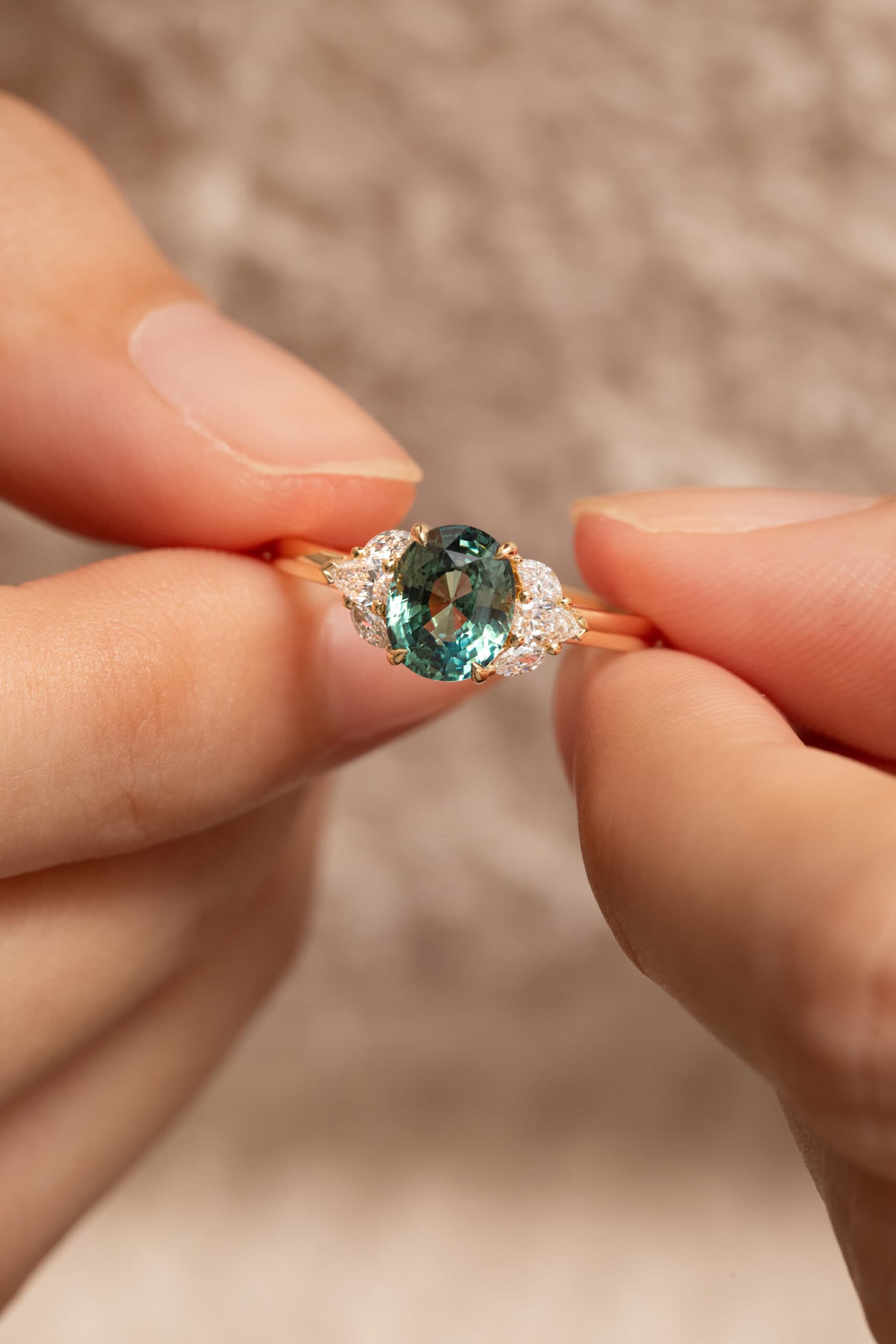 Bague saphir teal ovale 2,03ct