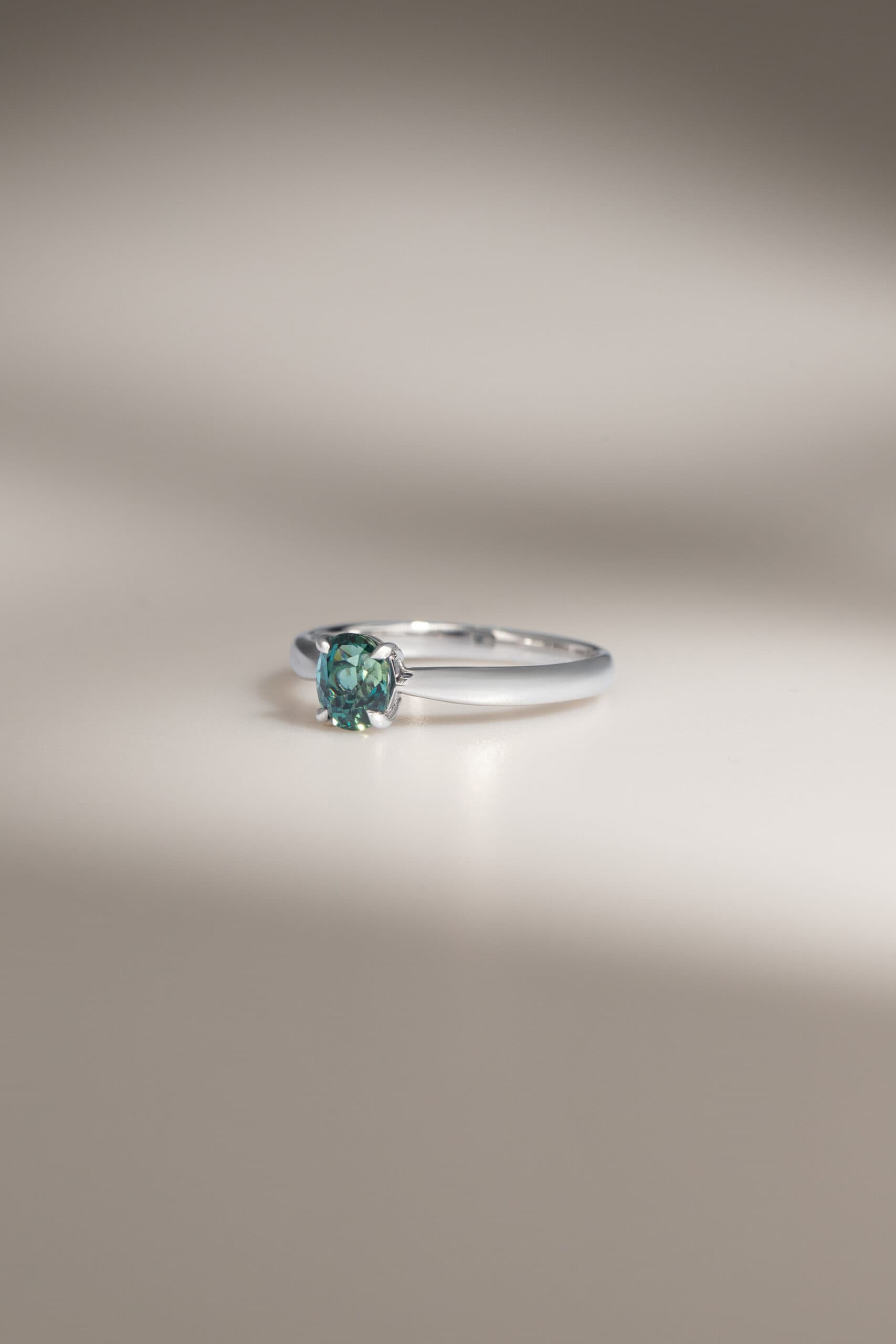 Bague saphir teal 1,22ct platine