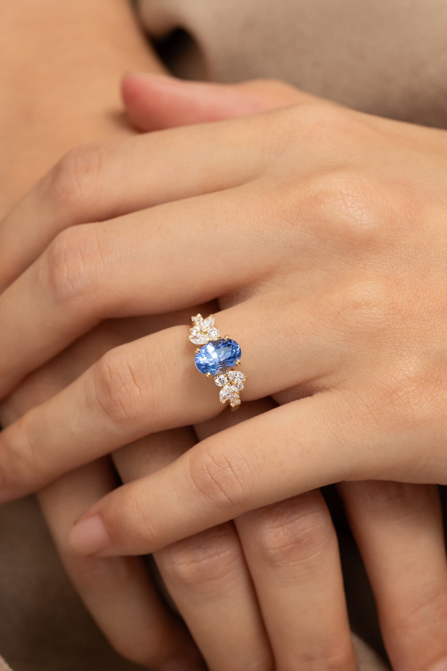 bague saphir bleu florale