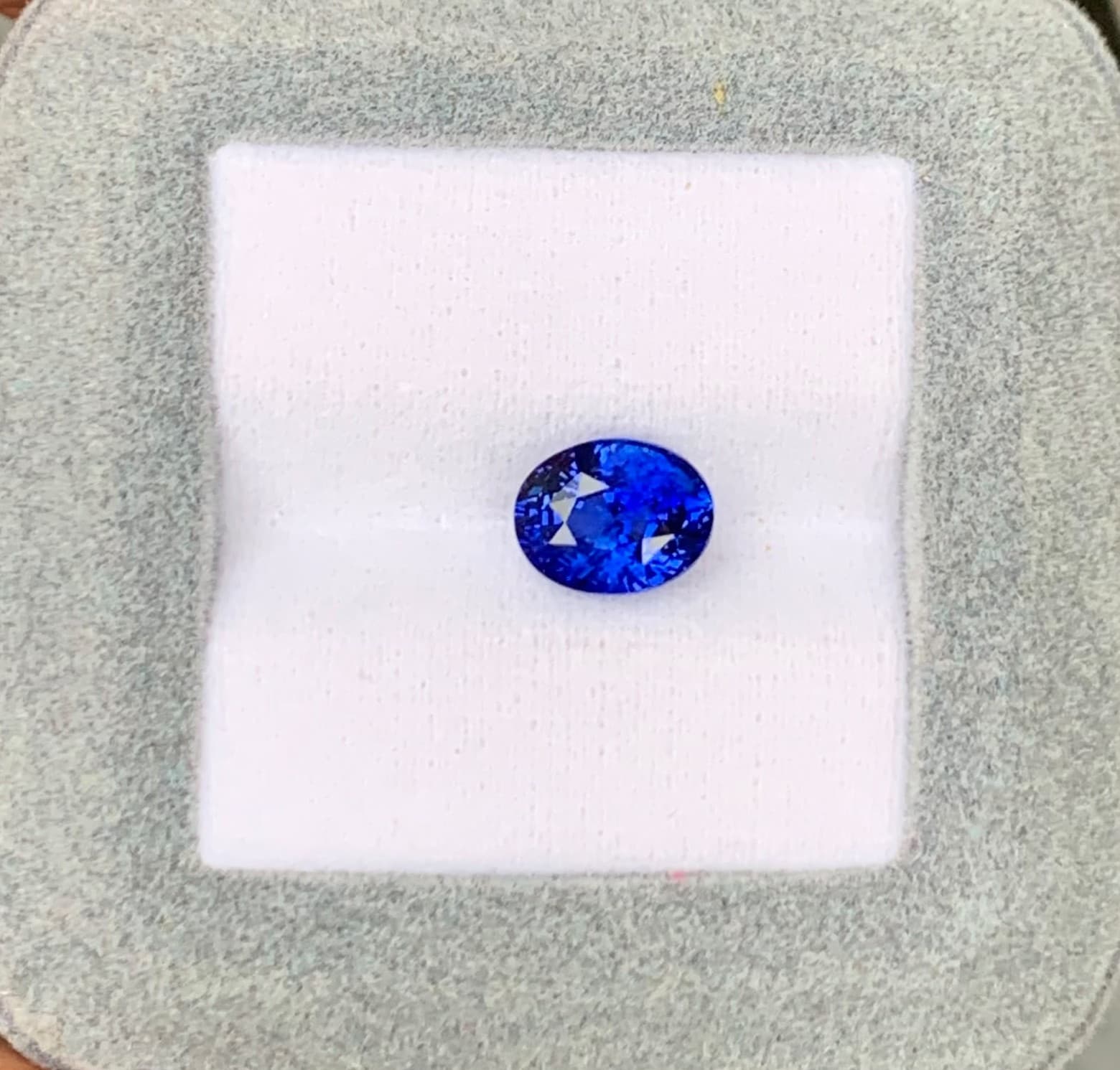 Zaffiro Blu Ovale da 3ct — Sri Lanka