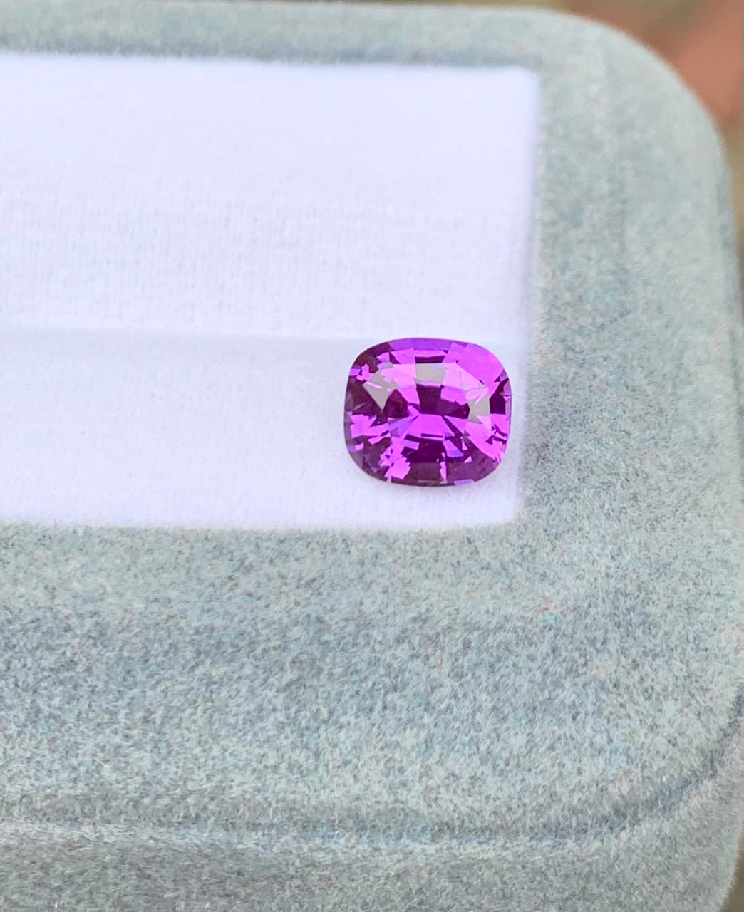 Saphir Violet Coussin de 2,15ct