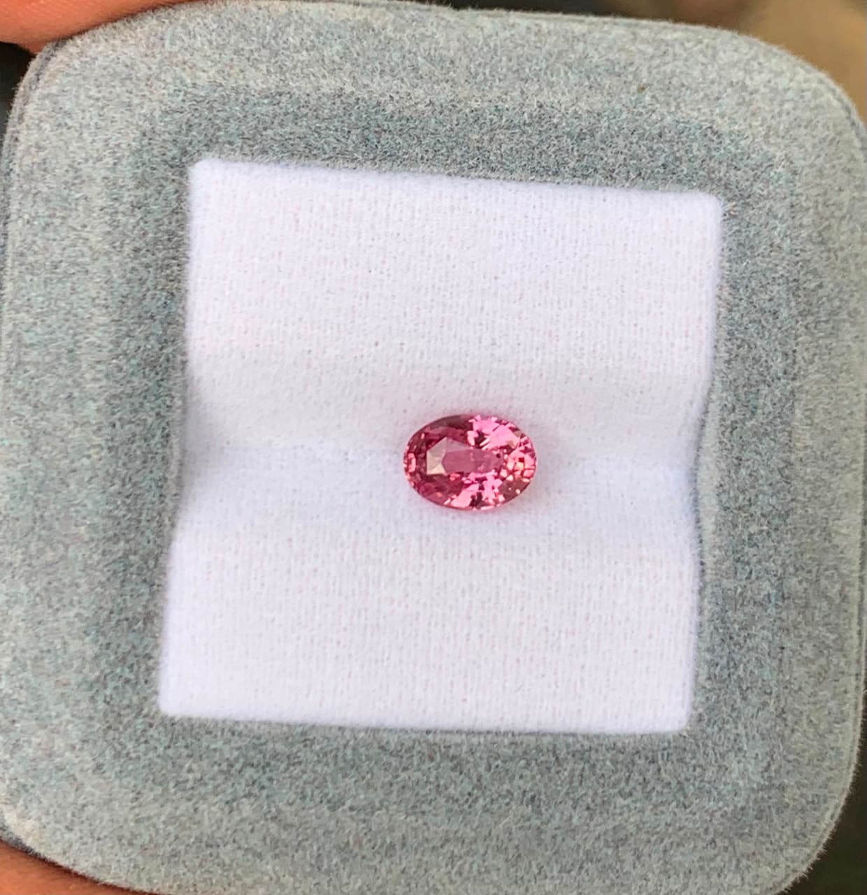 Saphir Padparadscha Ovale de 1,50ct — Madagascar