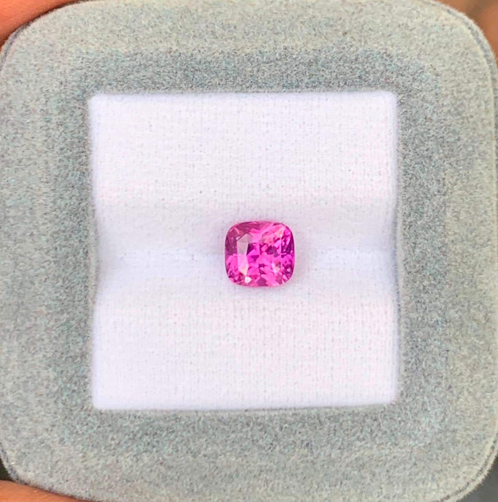 Safira Rosa Cushion de 2,03ct — Sri Lanka