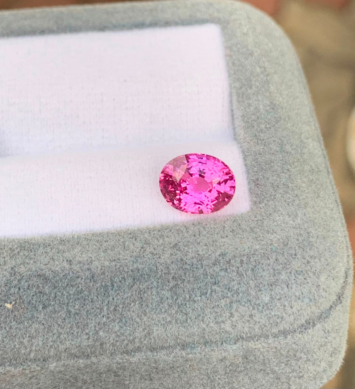 Saphir Rose Ovale de 2,06ct