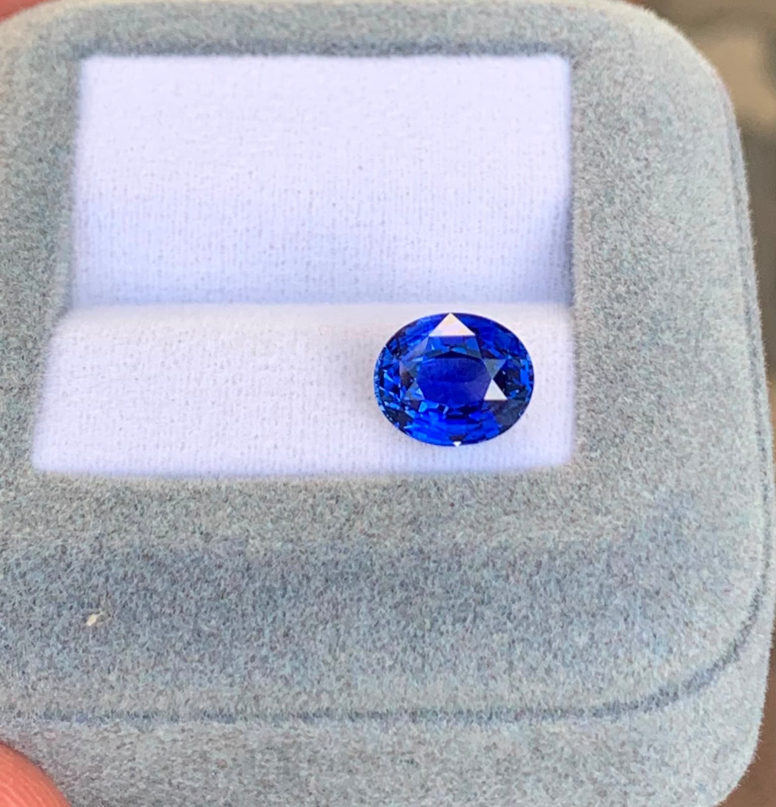 Saphir Bleu Ovale de 2,98ct