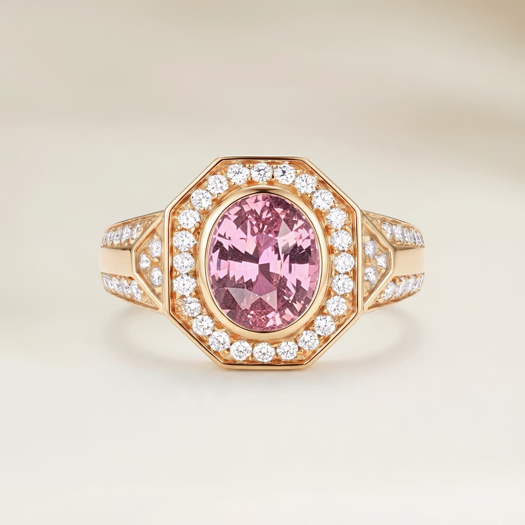 Anel Art Déco com Safira Padparadscha Oval de 2,20 quilates