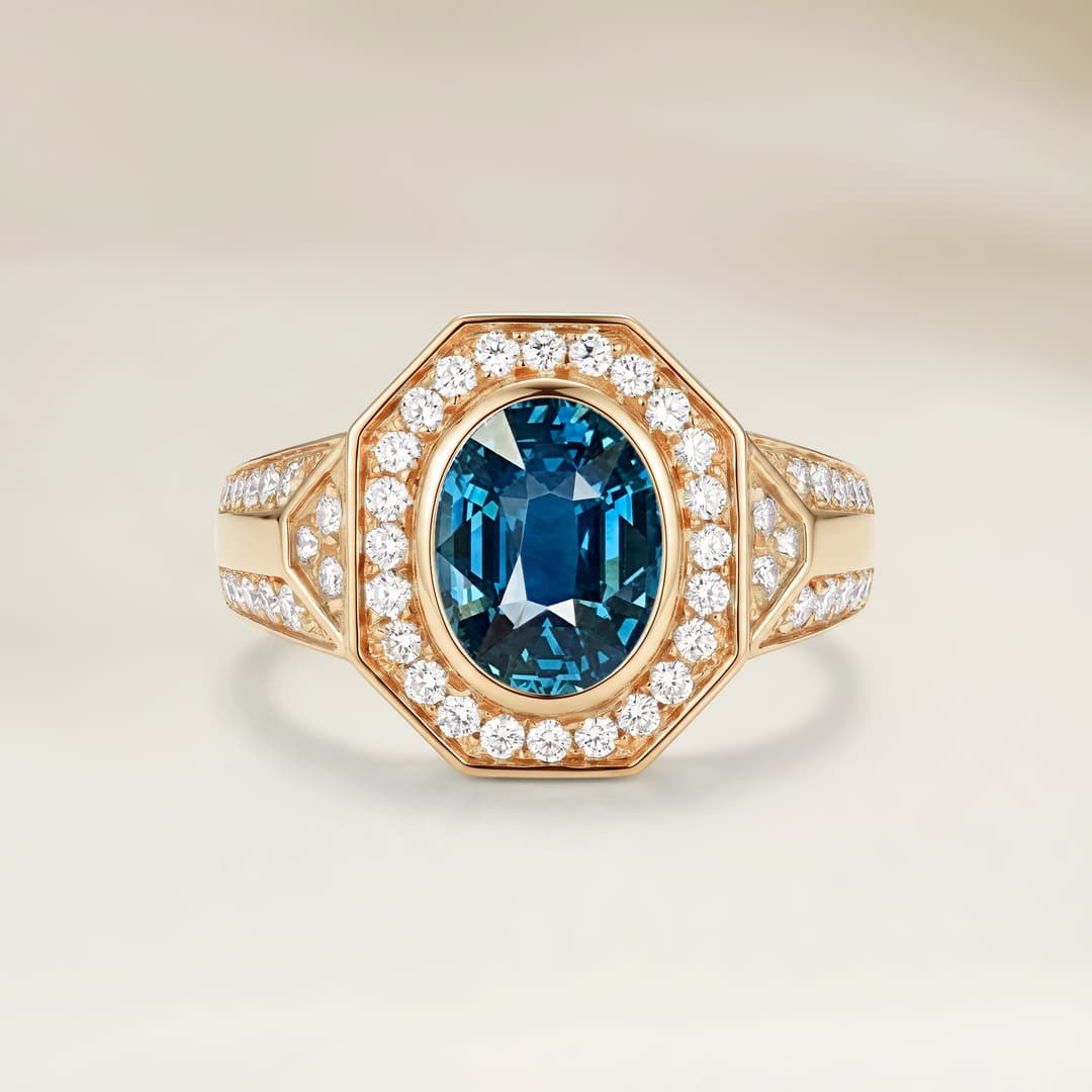 Anello Art Déco con zaffiro teal ovale da 2,52 ct