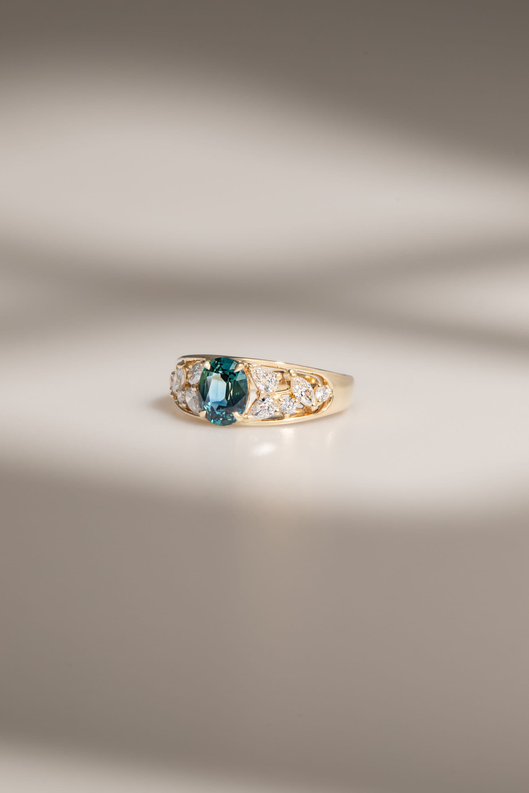 bague bandeau saphir teal diamants bonnot paris