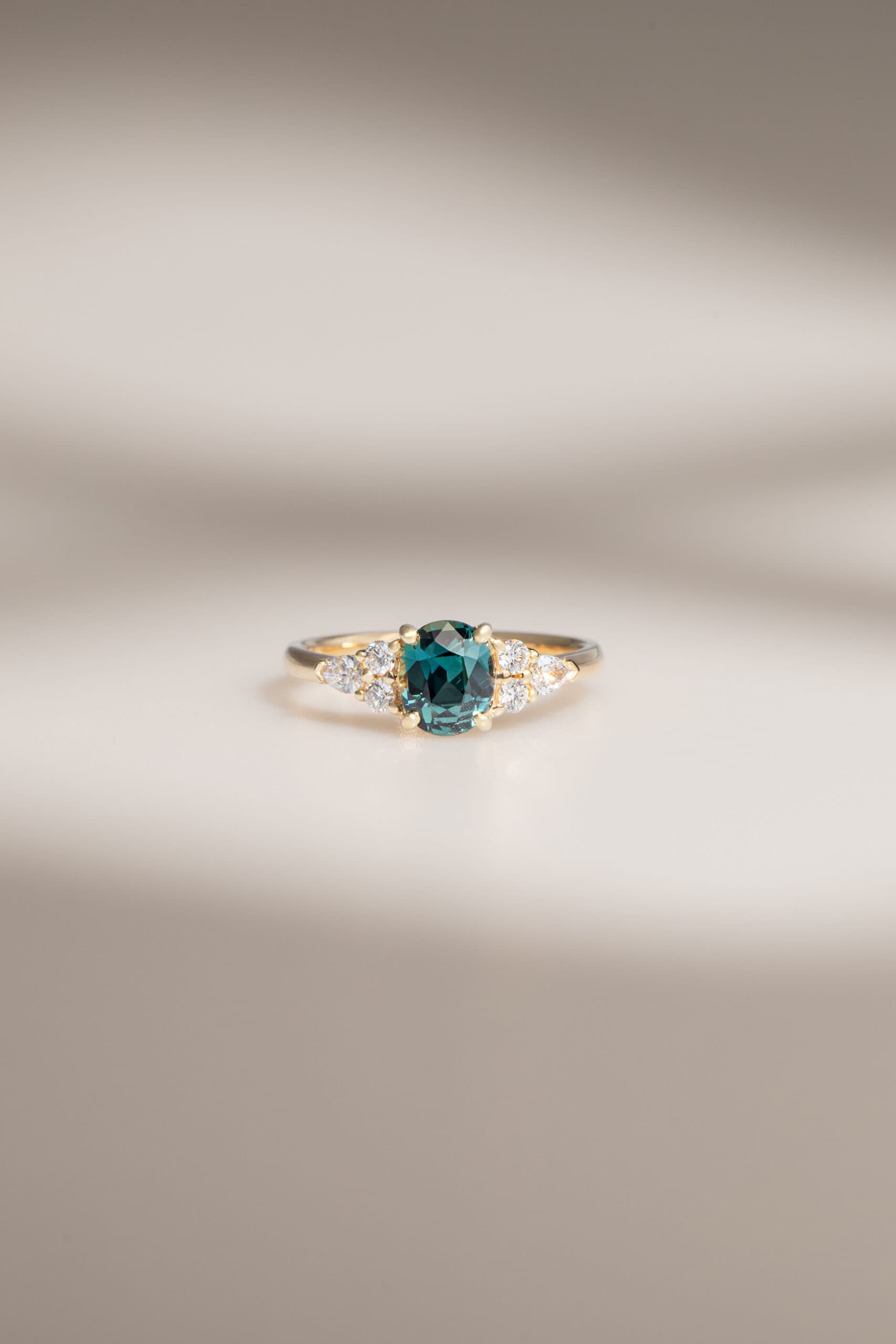 bague de fiancailles saphir teal epaule bonnot paris