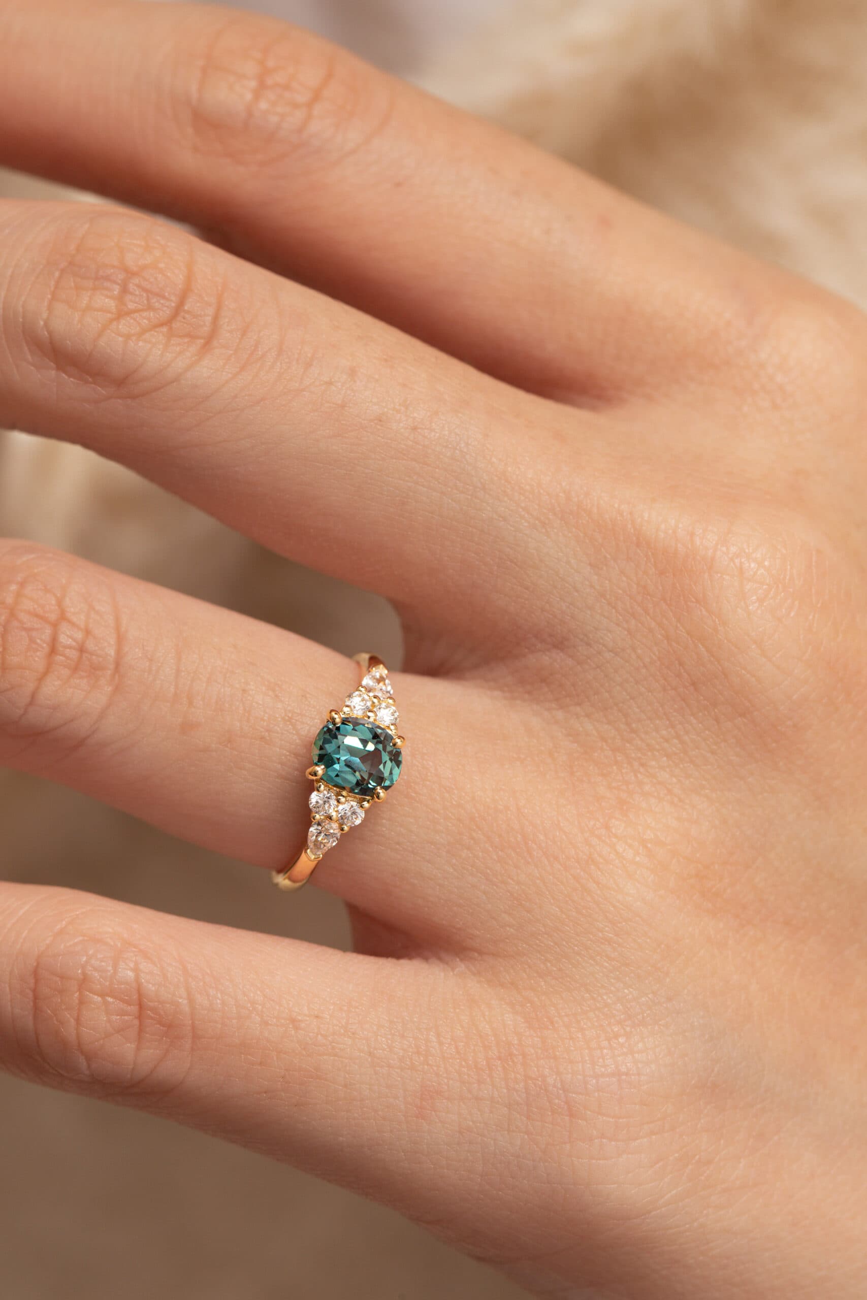 bague de fiancailles saphir teal epaule bonnot paris