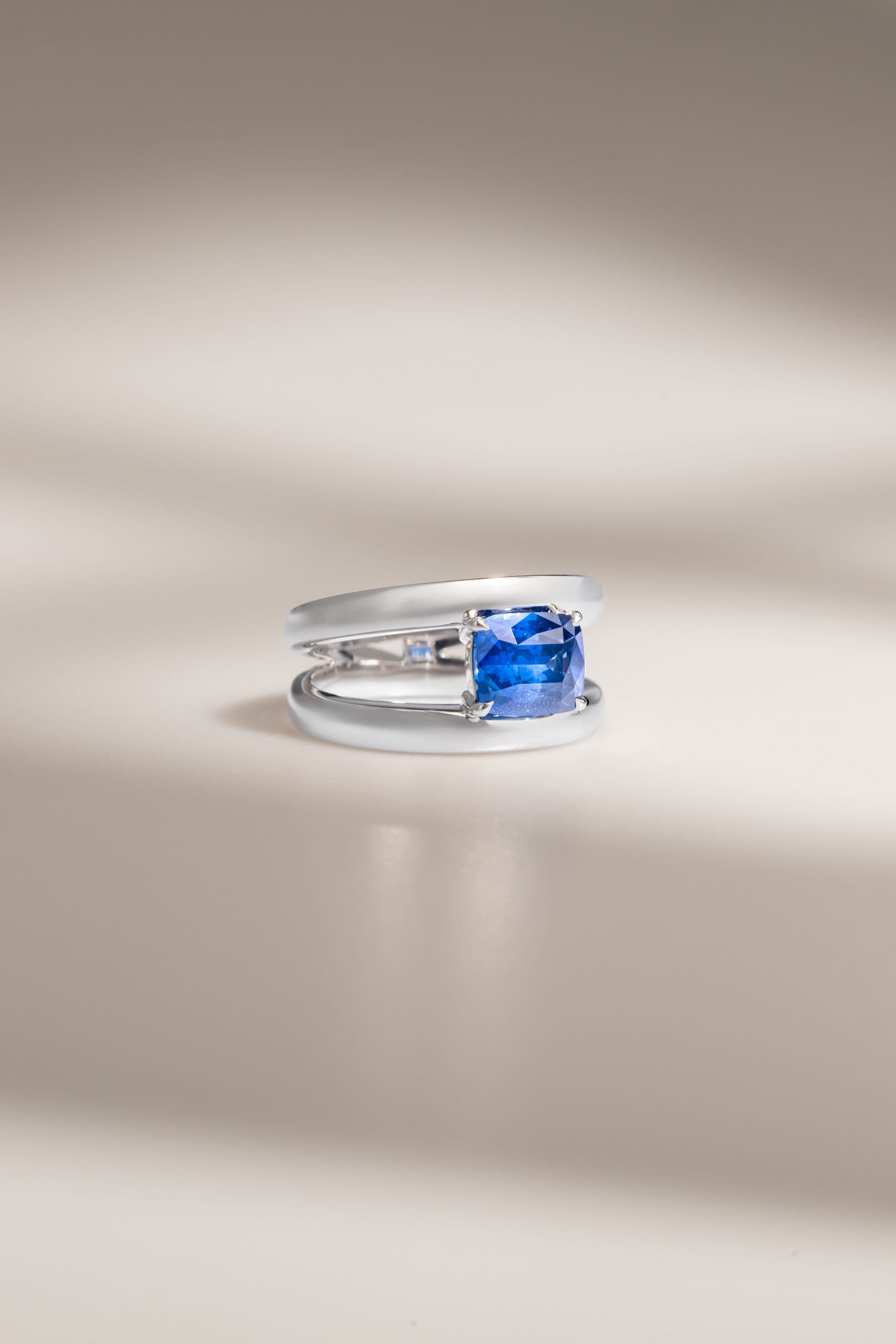 bague saphir bleu 3ct bonnot paris
