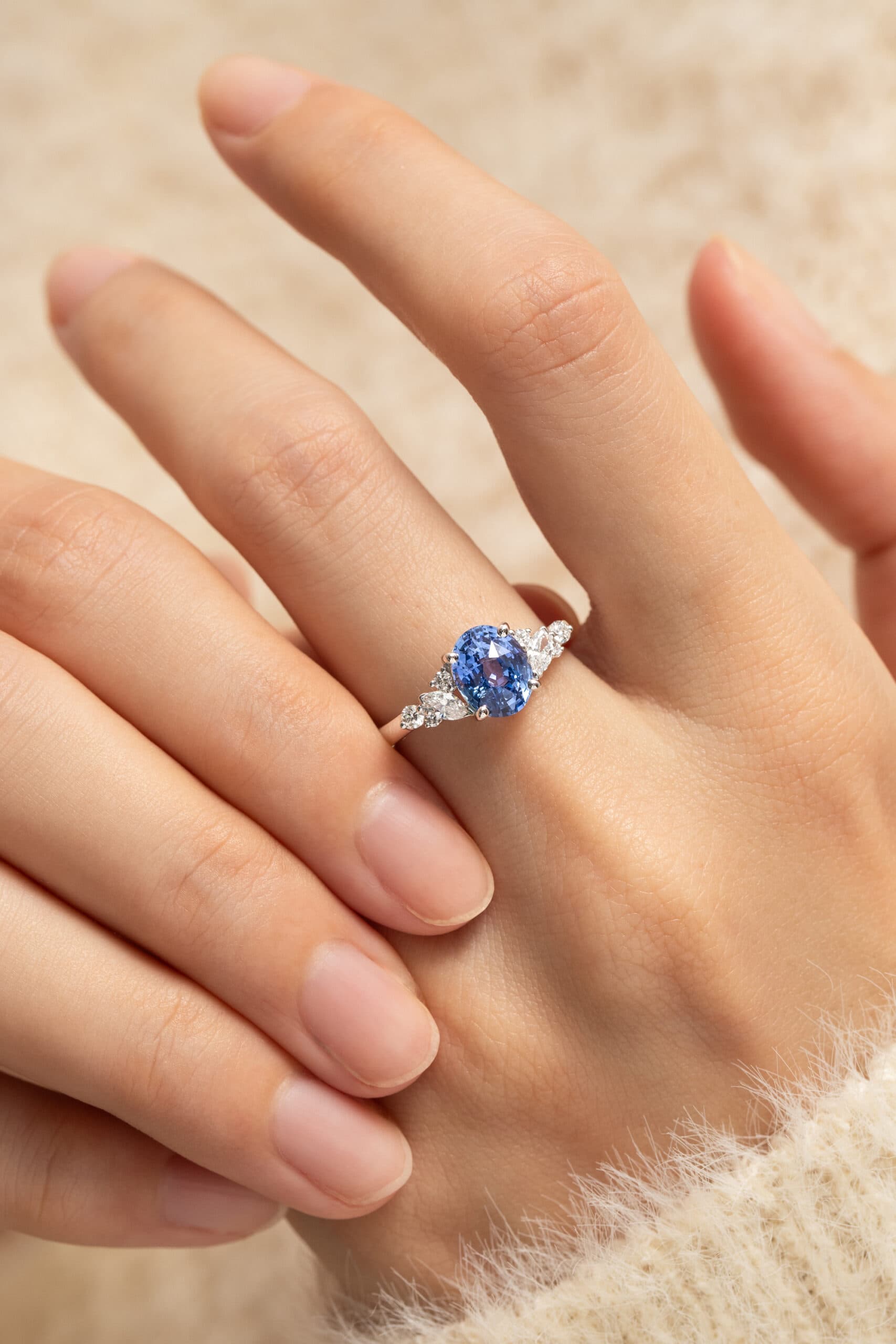 Bague saphir bleu 2,11ct Or Blanc