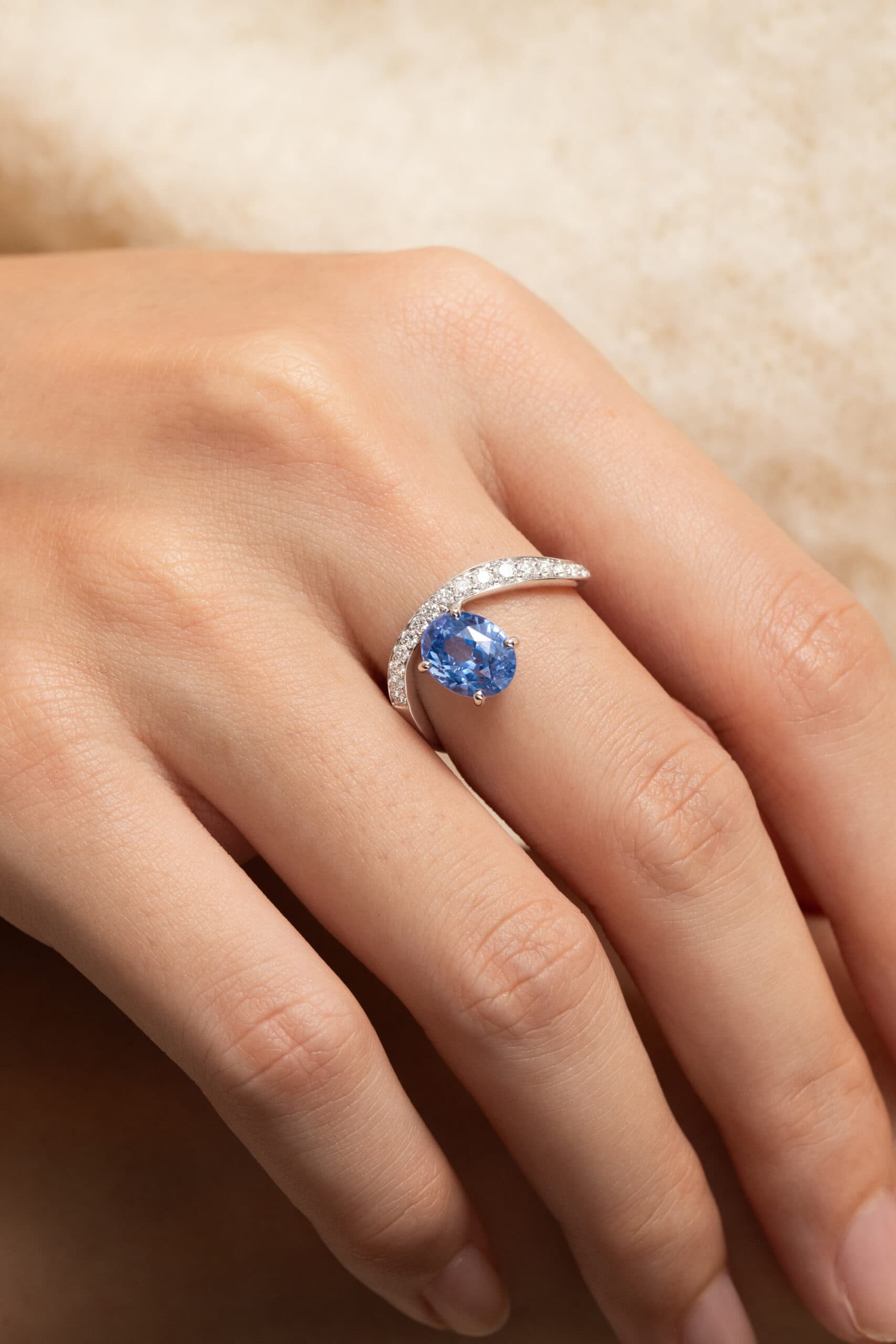 bague saphir bleu wave