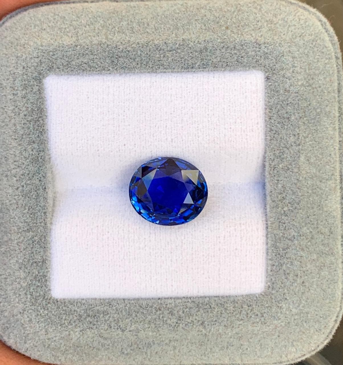 Saphir Bleu Ovale de 5,18ct