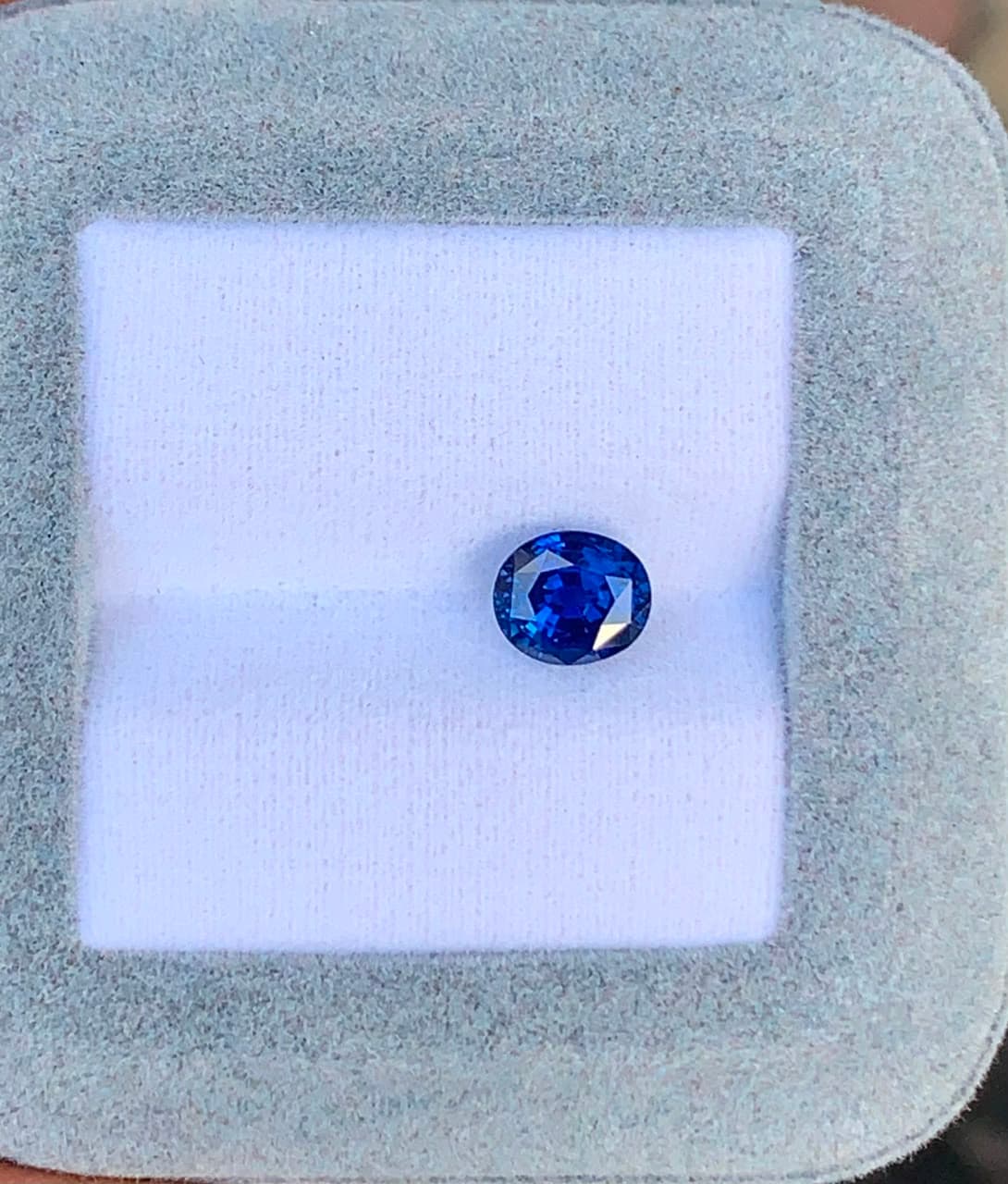 Saphir Bleu Ovale de 1,65ct