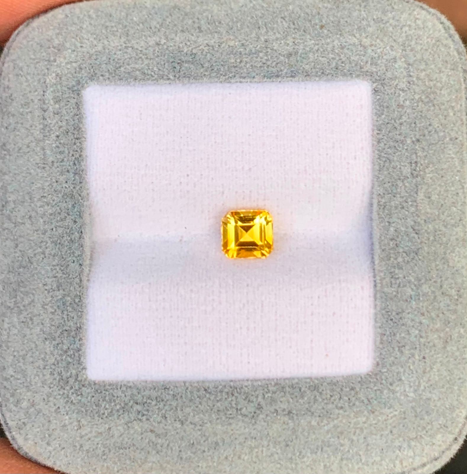 Zaffiro Giallo Rettangolare da 1,05 ct