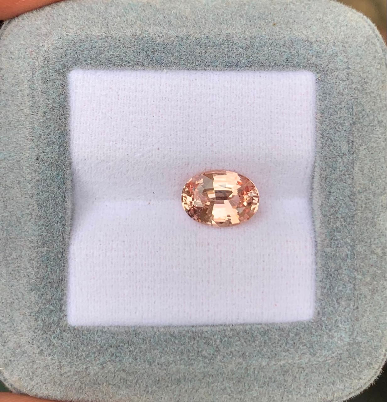 Saphir Pêche Ovale de 2,60ct