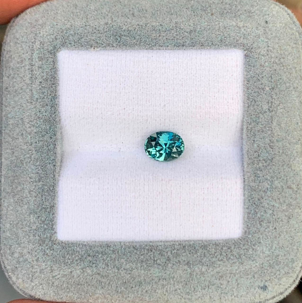 Saphir Teal Ovale de 1,10ct