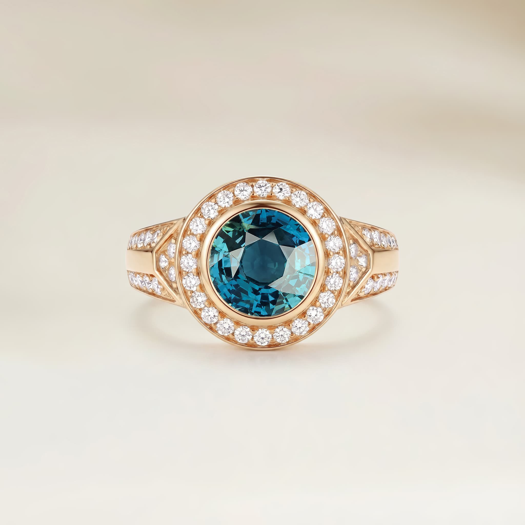 Bague Art Deco Saphir Teal Rond de 2,00ct — Or Jaune 18k - vue principale