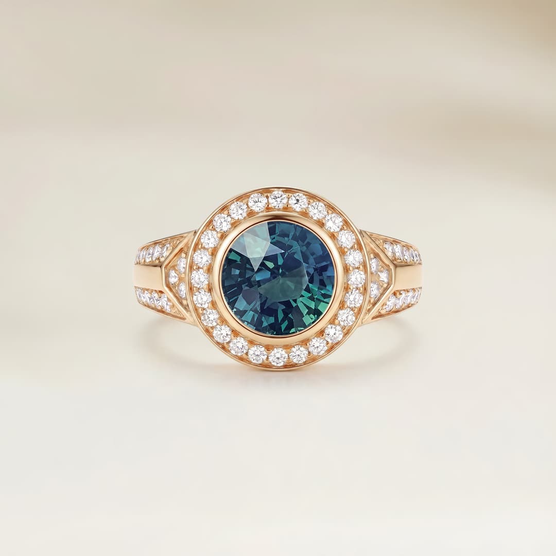 Art-Déco-Ring mit rundem Teal-Saphir, 1,53 ct