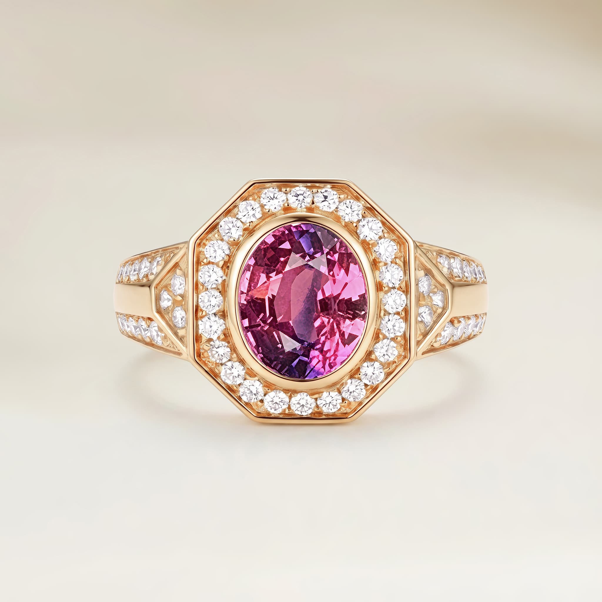 Bague Art Deco Saphir Bicolore Ovale de 1,06ct — Or Jaune 18k - vue principale