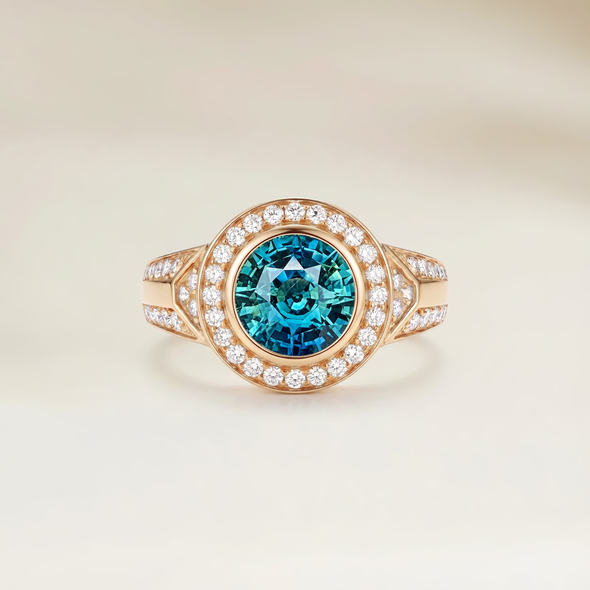 Bague Art Deco Saphir Teal Rond de 2,59ct — Or Jaune 18k - vue principale