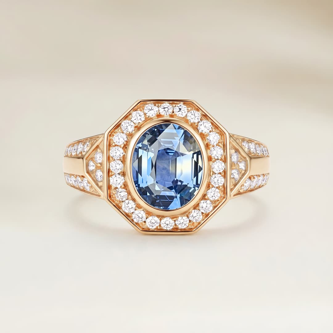 Art-Déco-Ring mit ovalem zweifarbigem Saphir von 2,03 ct