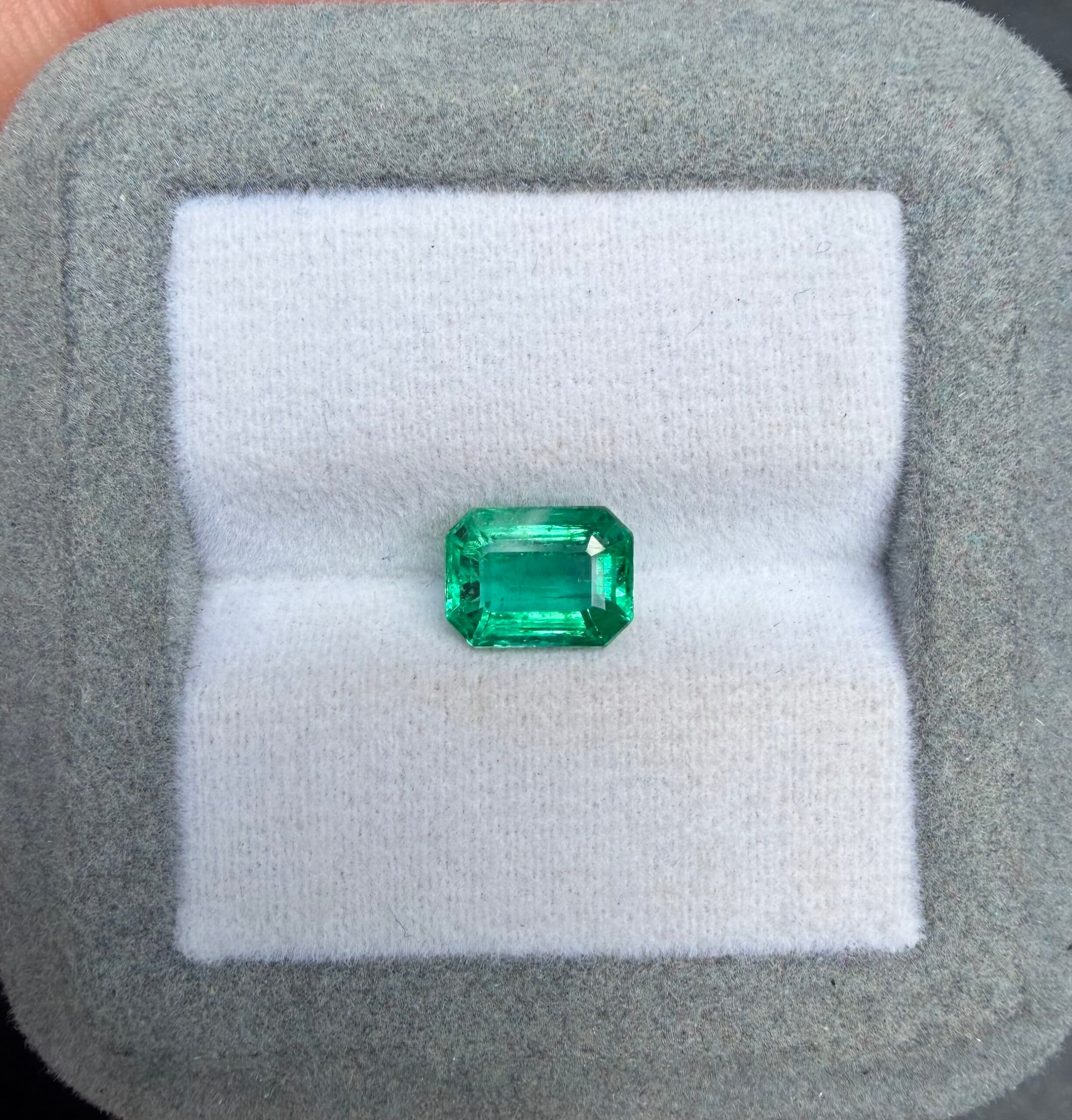 Emeraude de Zambie Rectangle de 1,43ct