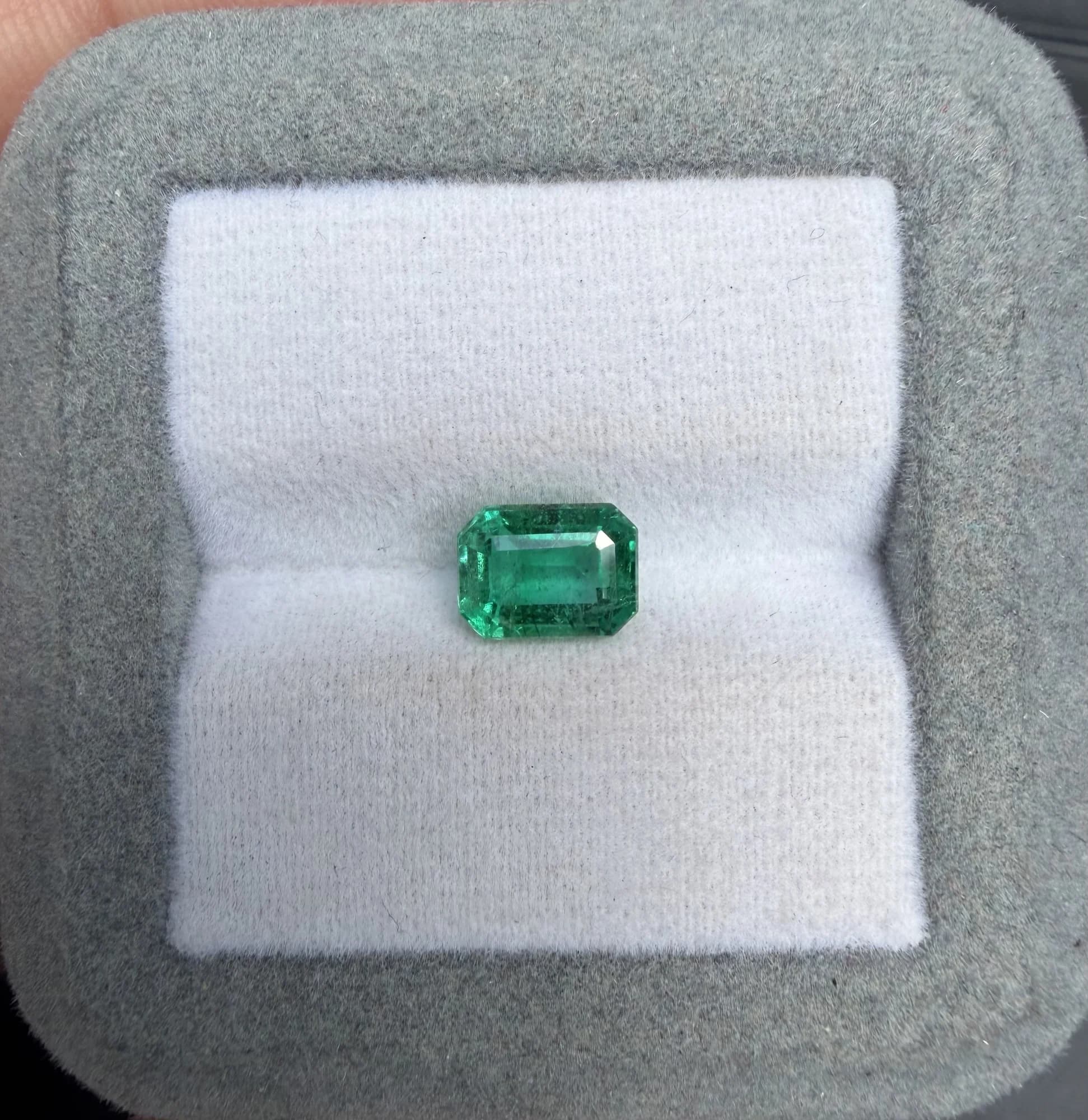 Emeraude de Zambie Rectangle de 1,57ct
