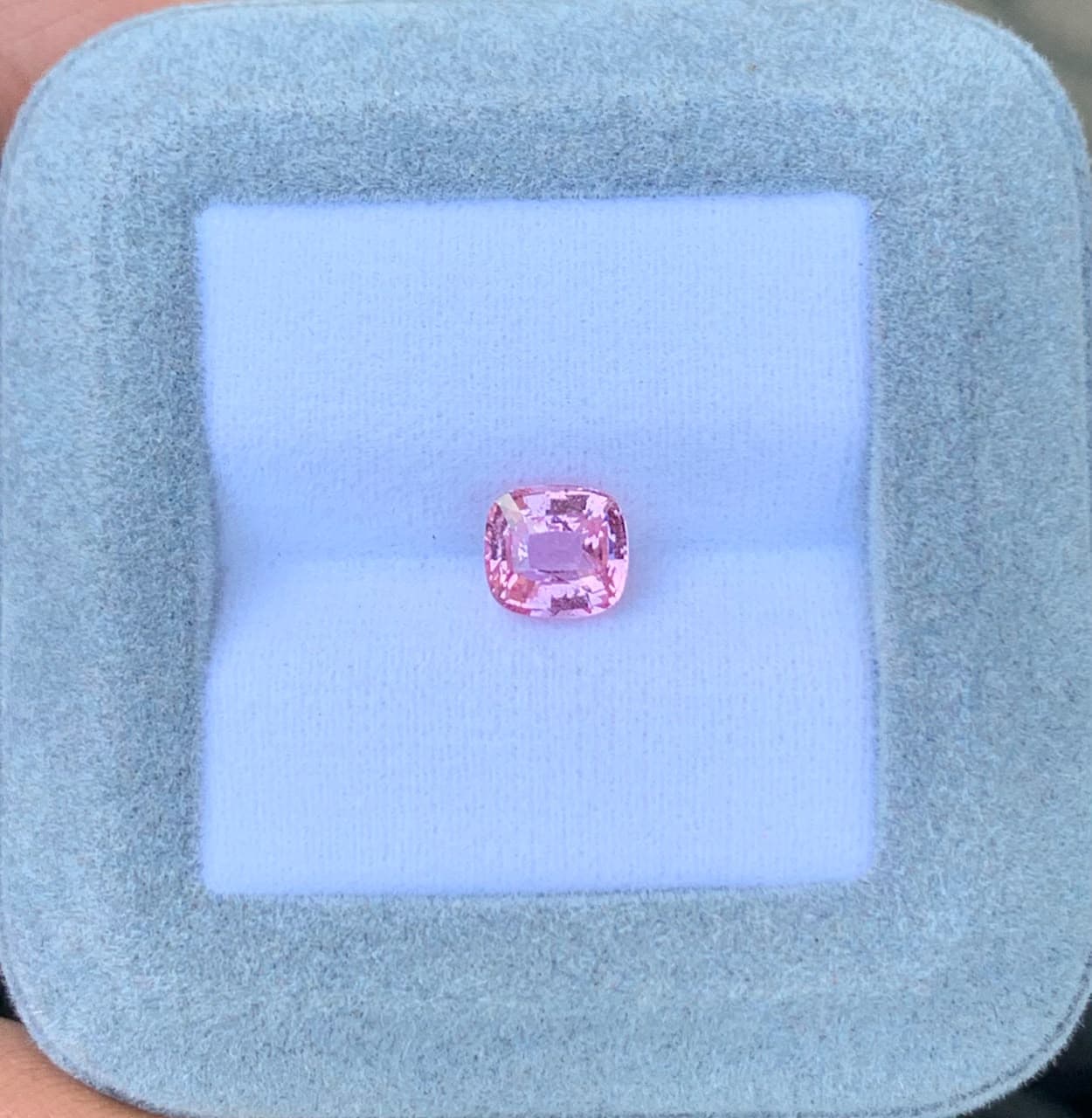 Saphir Rose Coussin de 1,77ct