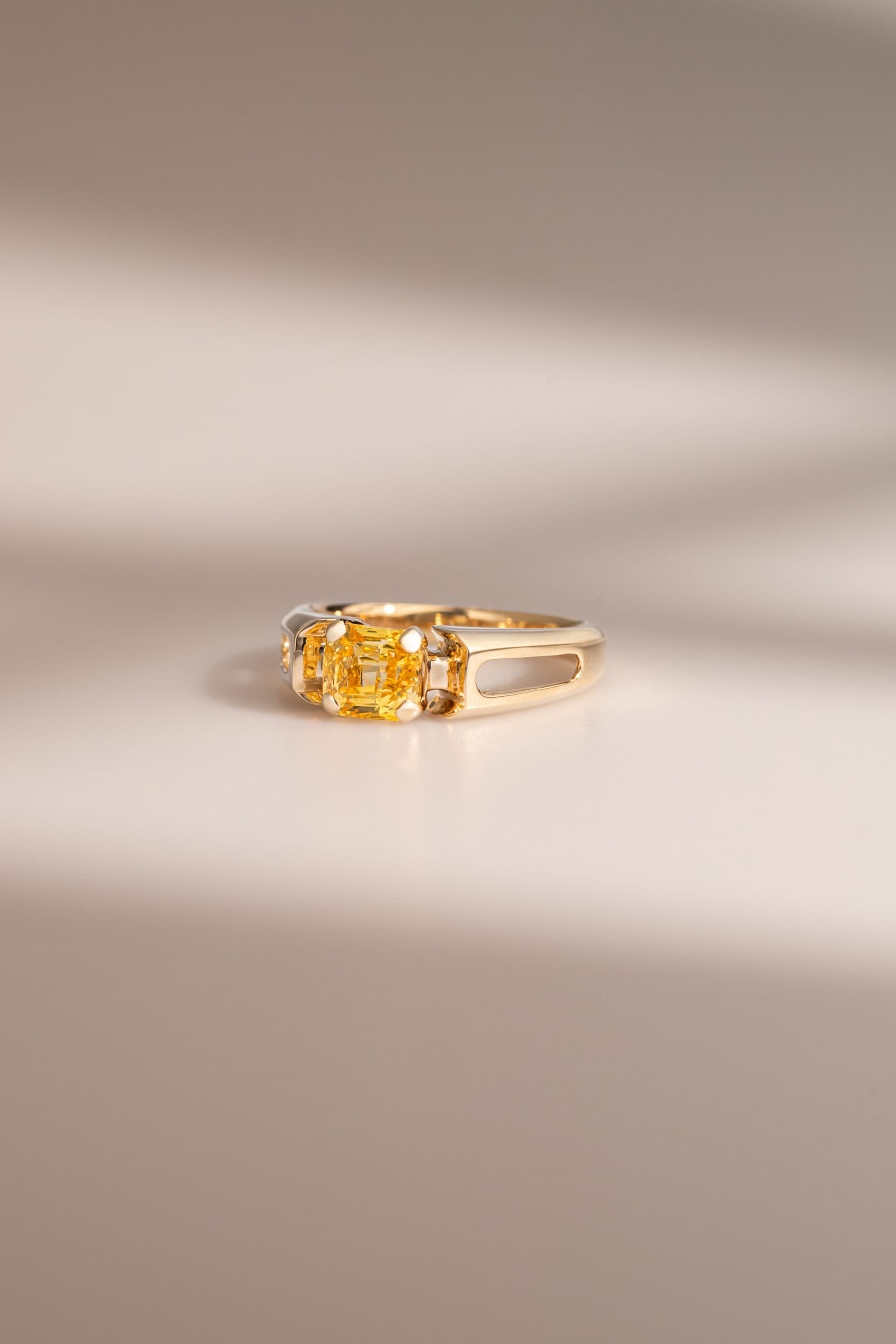 Bague saphir jaune