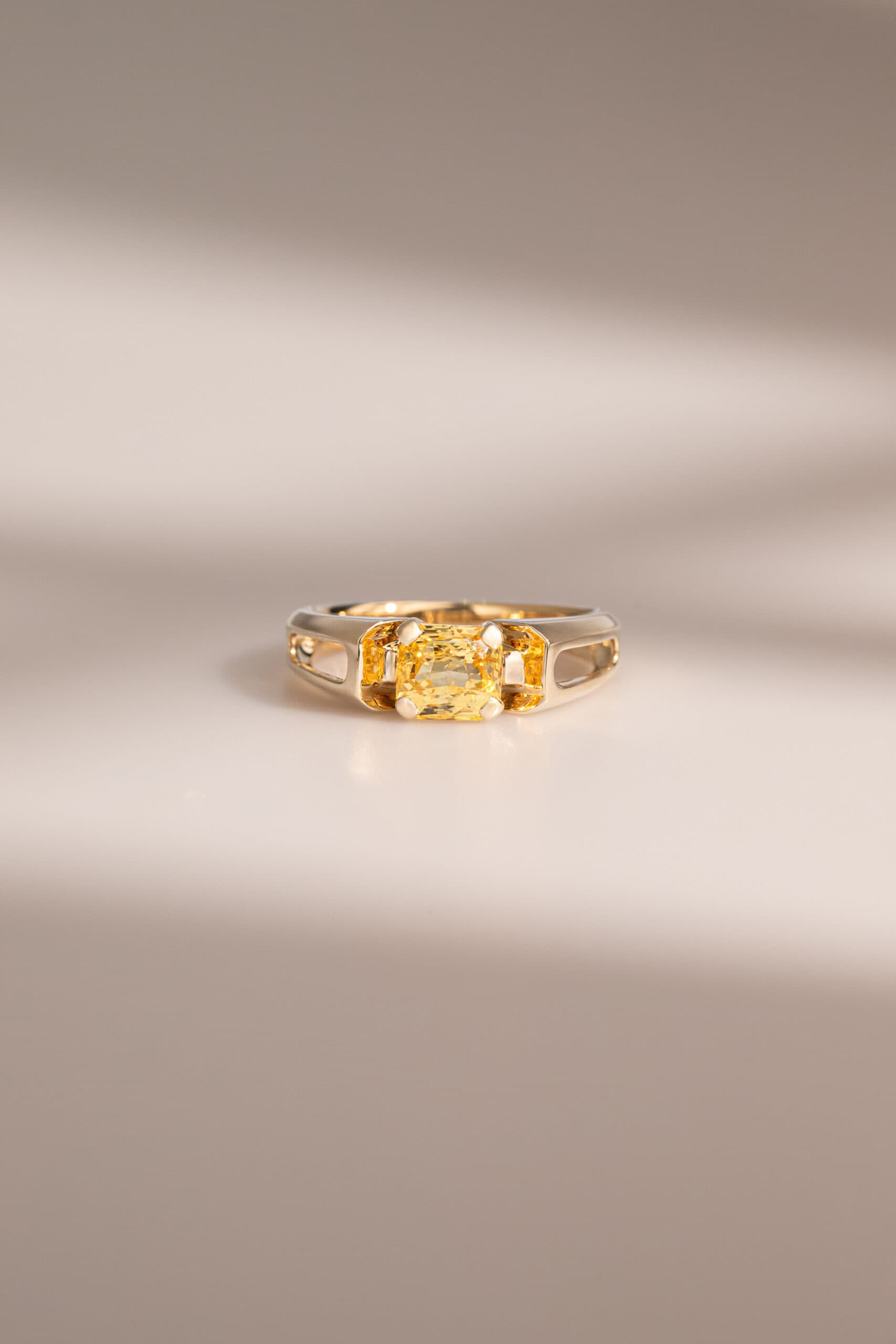 Bague saphir jaune