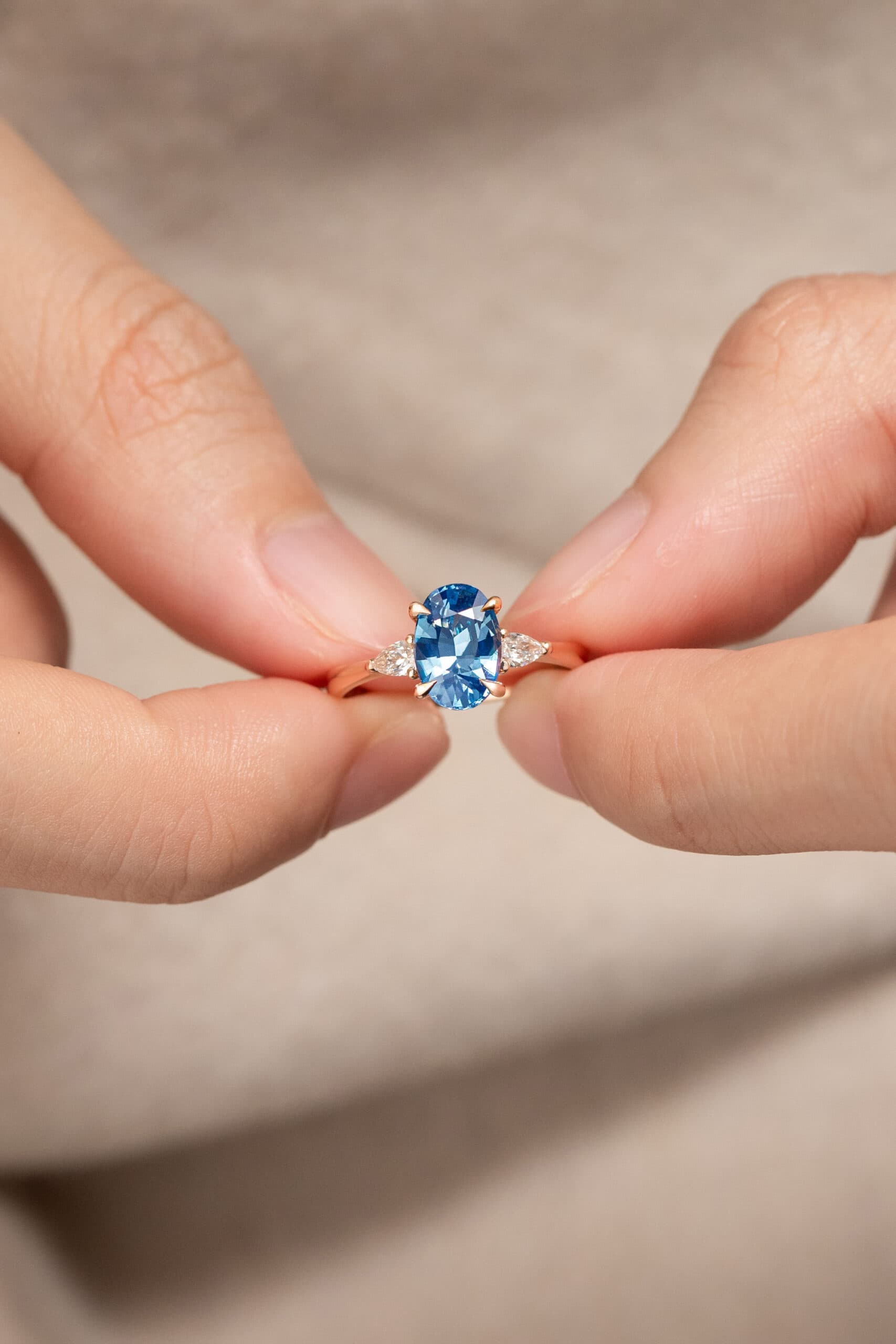 Bague saphir bleu