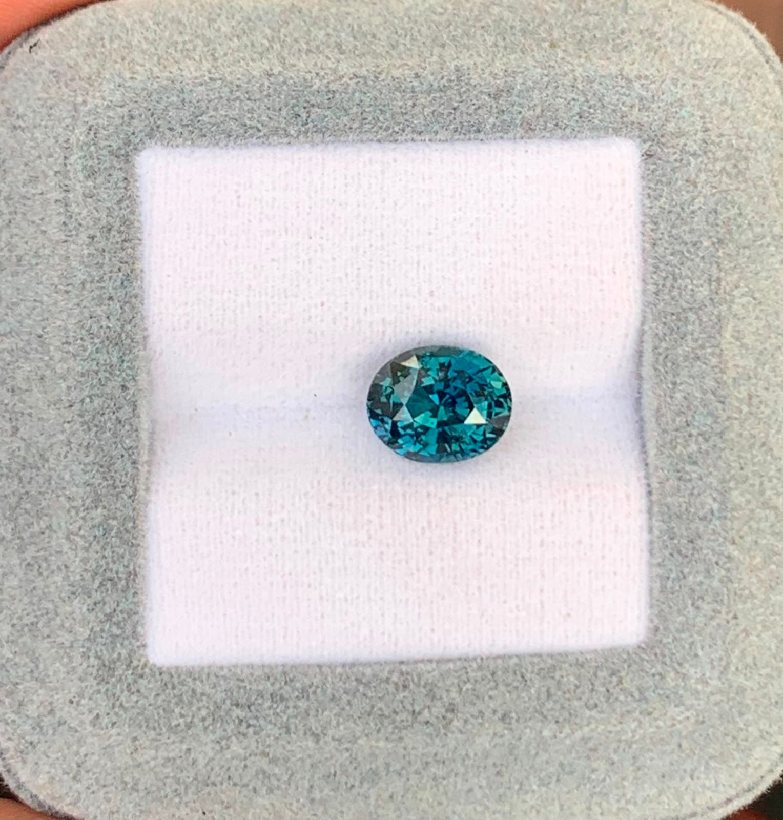 Saphir Teal Ovale de 3,10ct