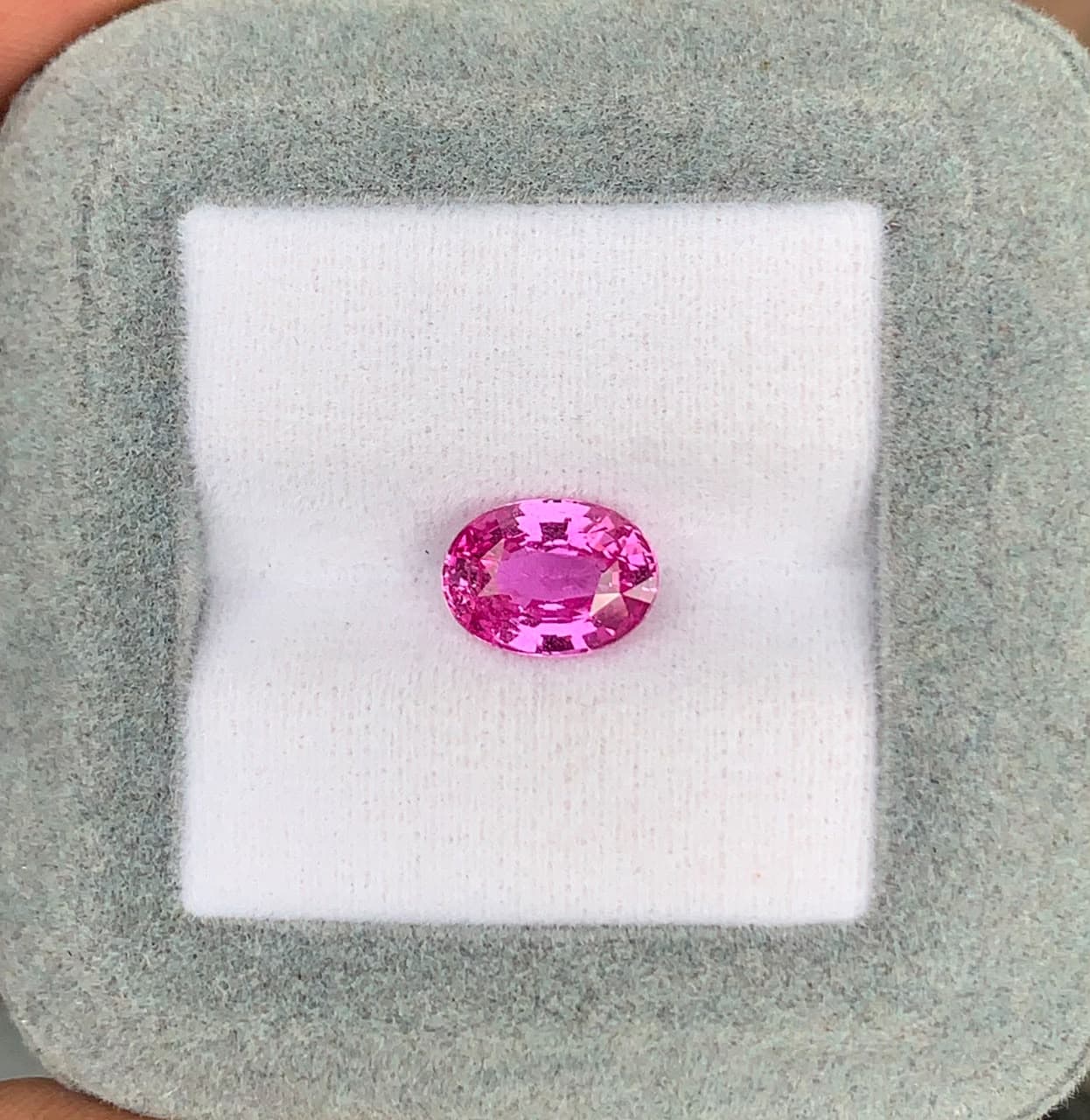 Saphir Rose Ovale de 2,60ct