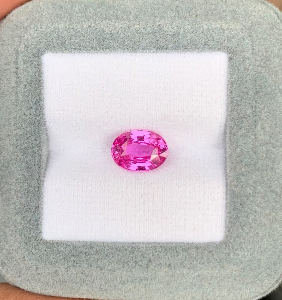 Saphir Rose Ovale de 2,60ct
