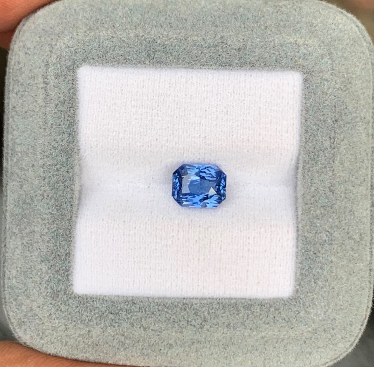 Saphir Bleu Radiant de 2,06ct