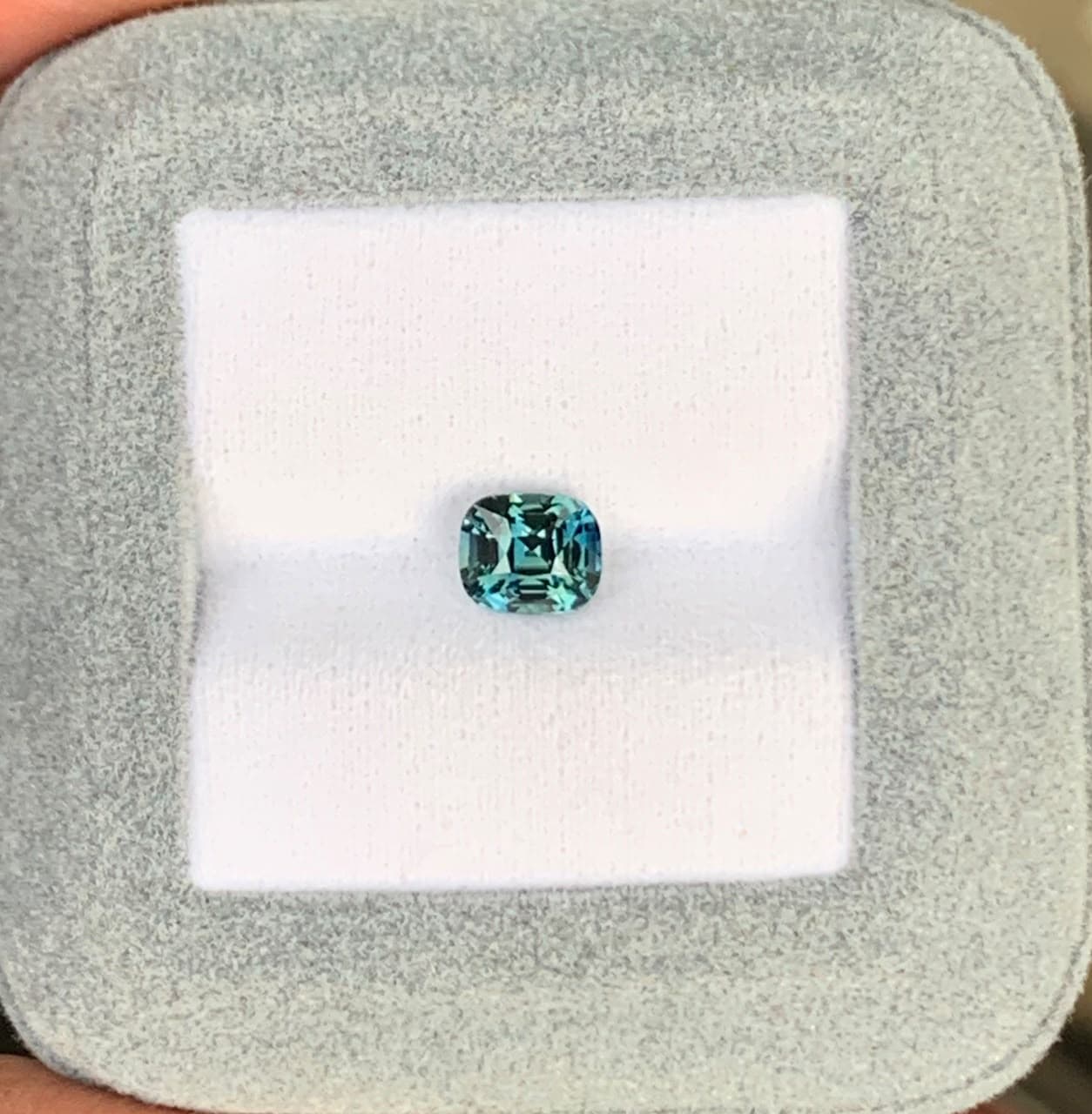 Zafiro teal cojín de 1,56 ct