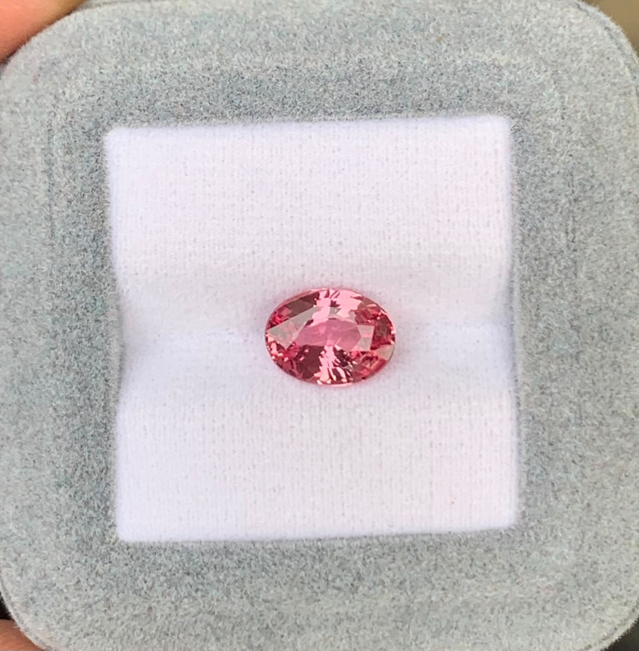 Saphir Padparadscha Ovale de 3,01ct — Madagascar, Chauffé
